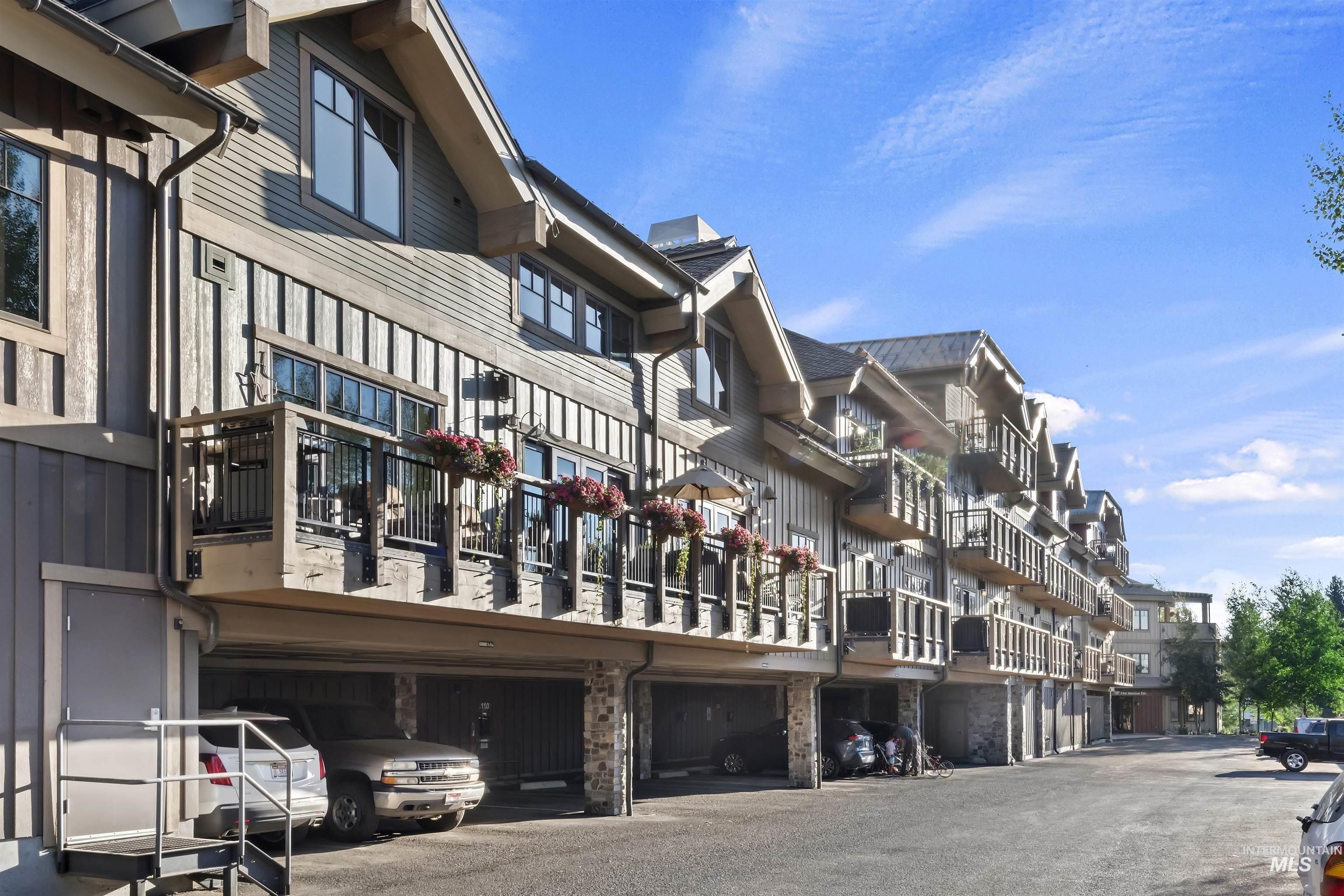 616 N 3rd St #207, McCall, Idaho 83638, 1 Bedroom, 1 Bathroom, Residential Income For Sale, Price $574,900,MLS 98999829