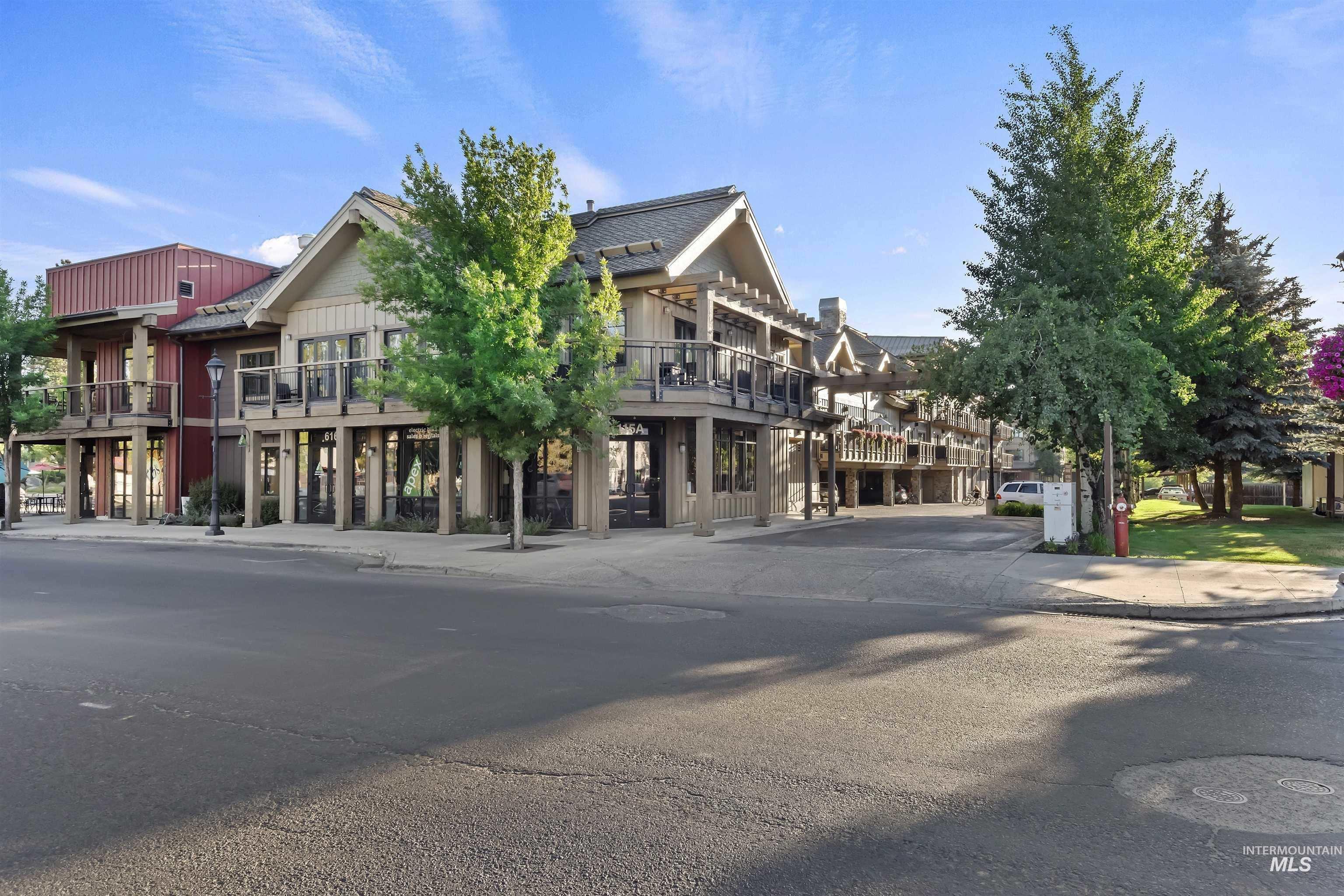616 N 3rd St #207, McCall, Idaho 83638, 1 Bedroom, 1 Bathroom, Residential Income For Sale, Price $574,900,MLS 98999829