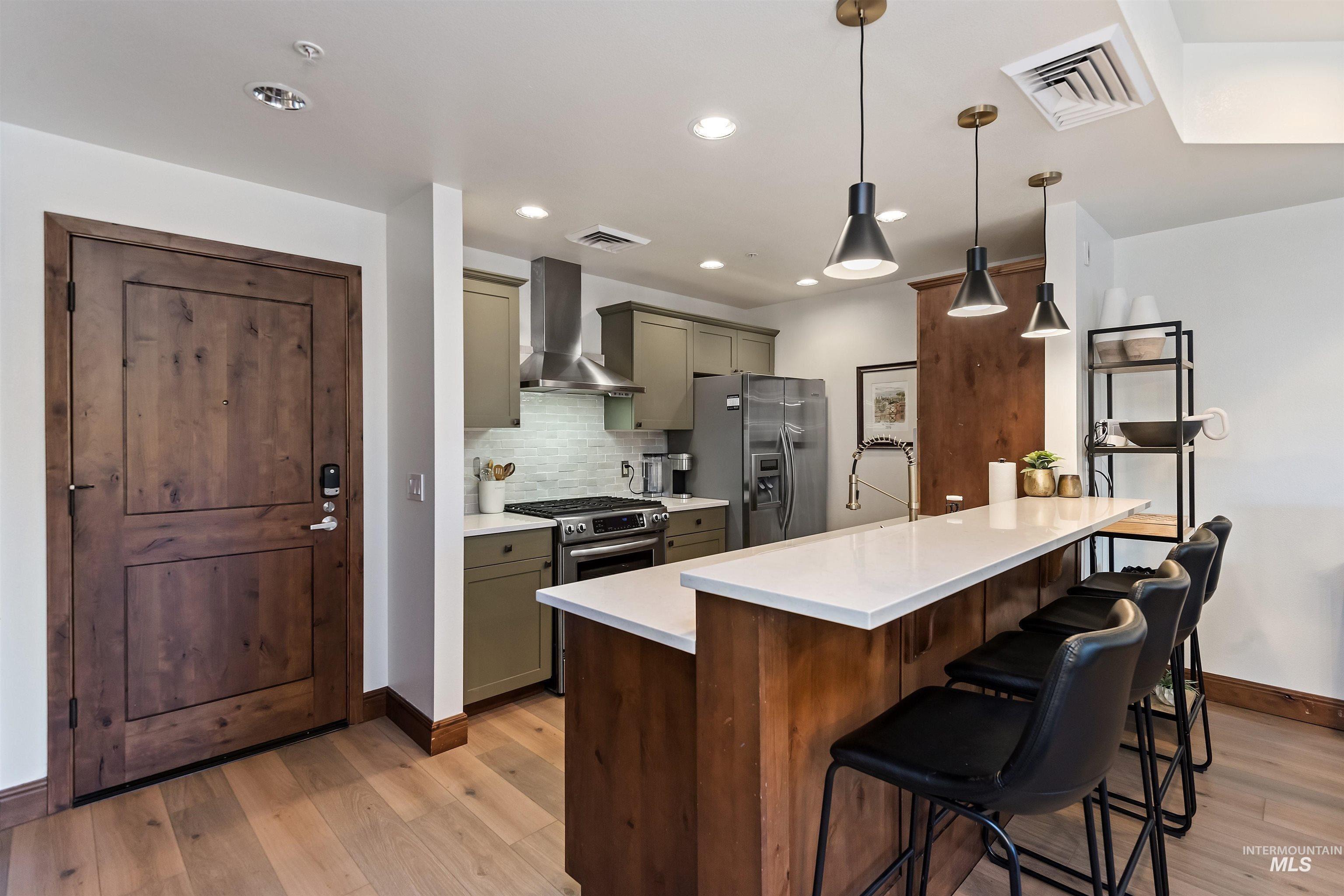 616 N 3rd St #207, McCall, Idaho 83638, 1 Bedroom, 1 Bathroom, Residential Income For Sale, Price $574,900,MLS 98999829