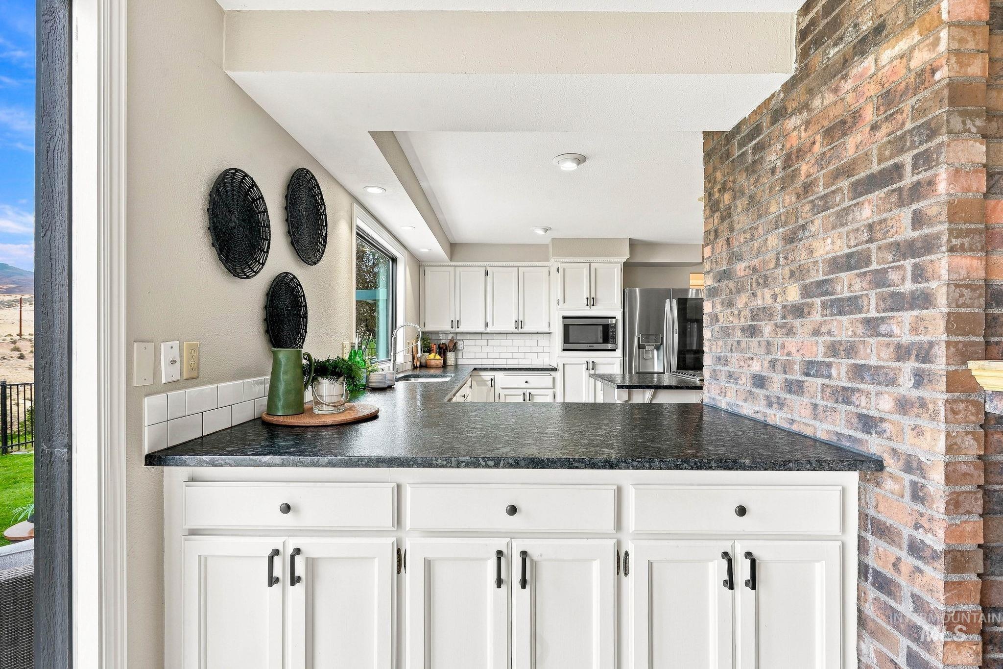 2256 E Table Rock Rd, Boise, Idaho 83712, 3 Bedrooms, 2.5 Bathrooms, Residential For Sale, Price $1,275,000, 98999834