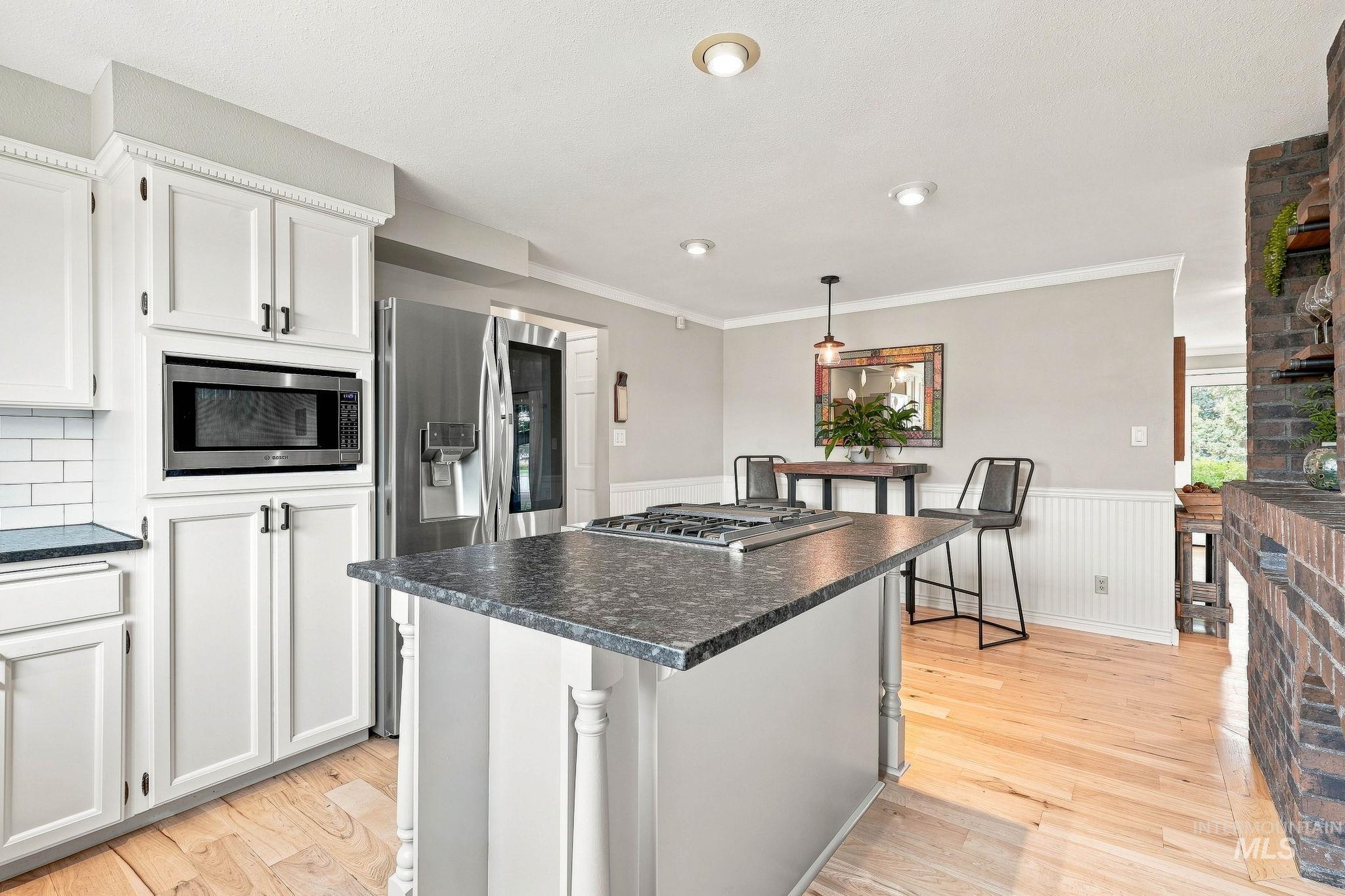 2256 E Table Rock Rd, Boise, Idaho 83712, 3 Bedrooms, 2.5 Bathrooms, Residential For Sale, Price $1,275,000, 98999834