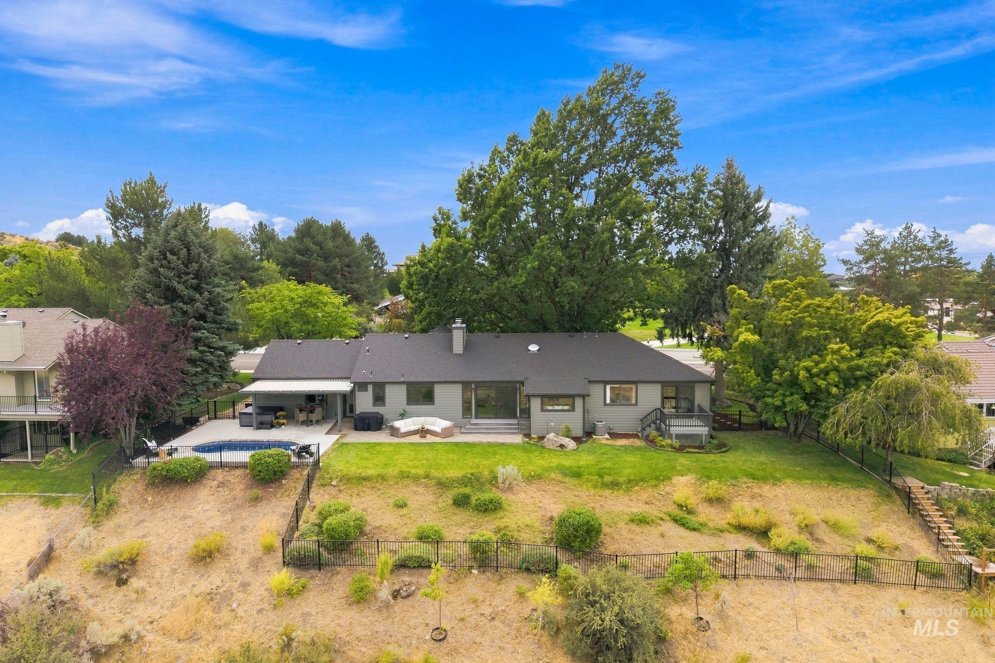 2256 E Table Rock Rd, Boise, Idaho 83712, 3 Bedrooms, 2.5 Bathrooms, Residential For Sale, Price $1,275,000, 98999834