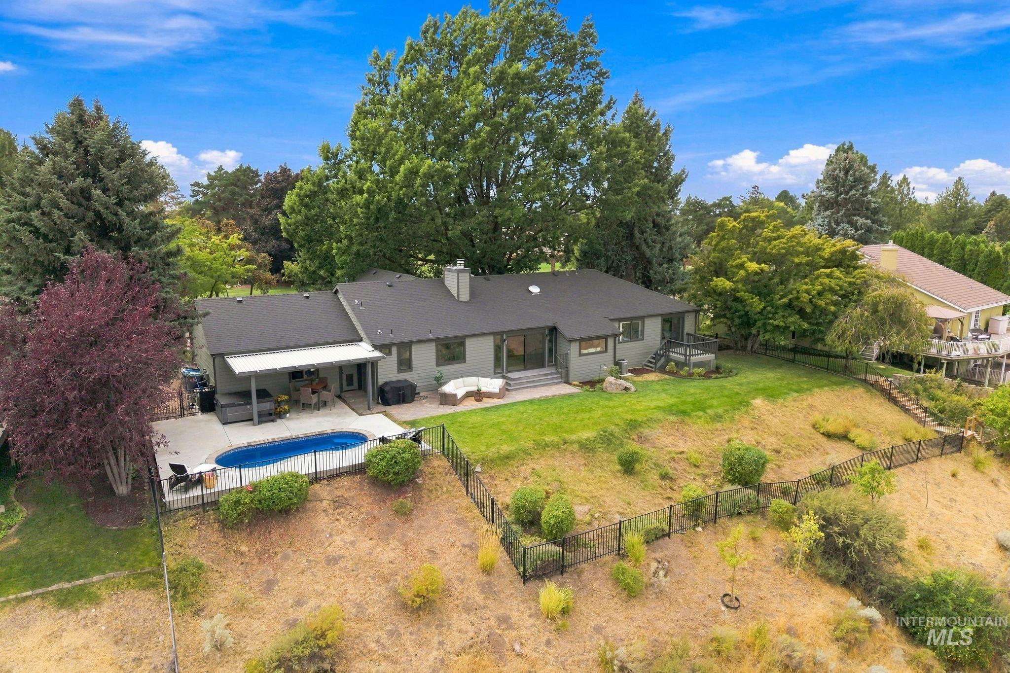 2256 E Table Rock Rd, Boise, Idaho 83712, 3 Bedrooms, 2.5 Bathrooms, Residential For Sale, Price $1,275,000, 98999834