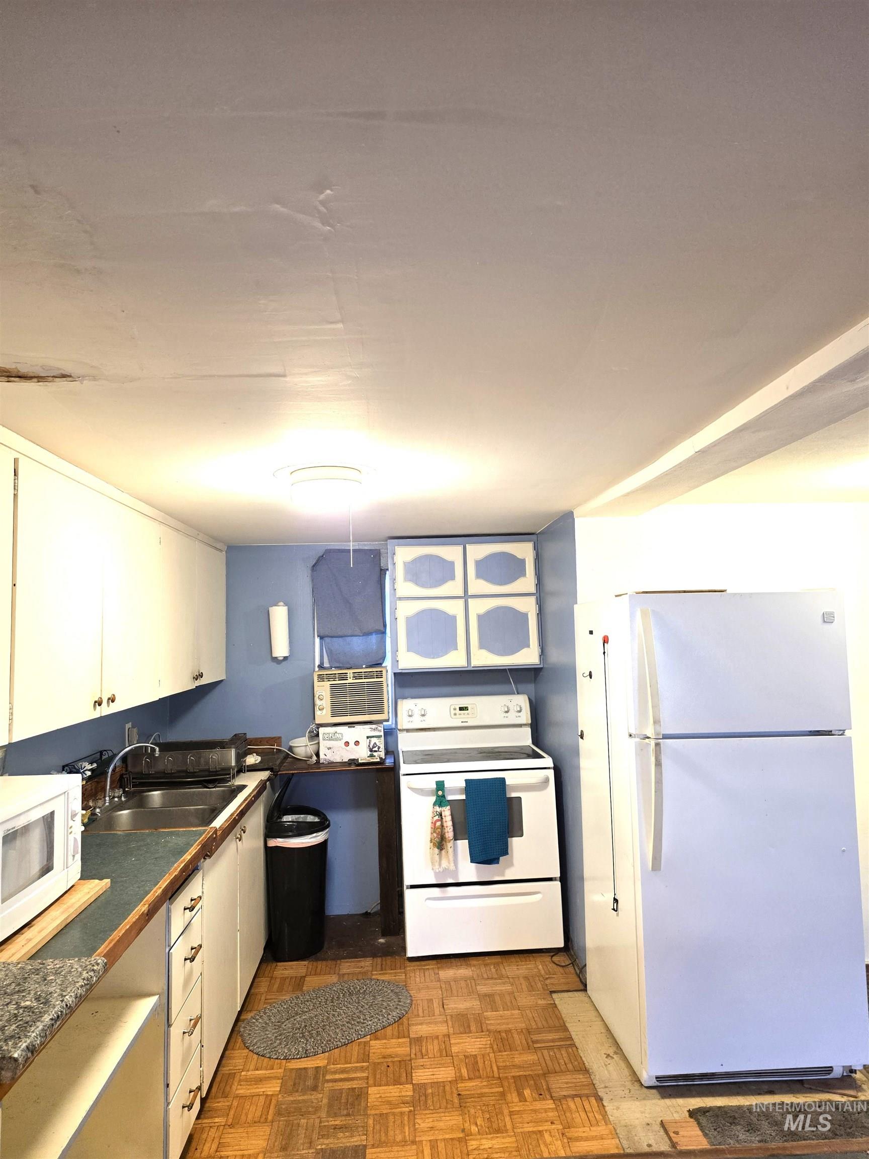 204 Clearwater, Orofino, Idaho 83544, 2 Bedrooms, 1 Bathroom, Residential Income For Sale, Price $205,000, 98999837