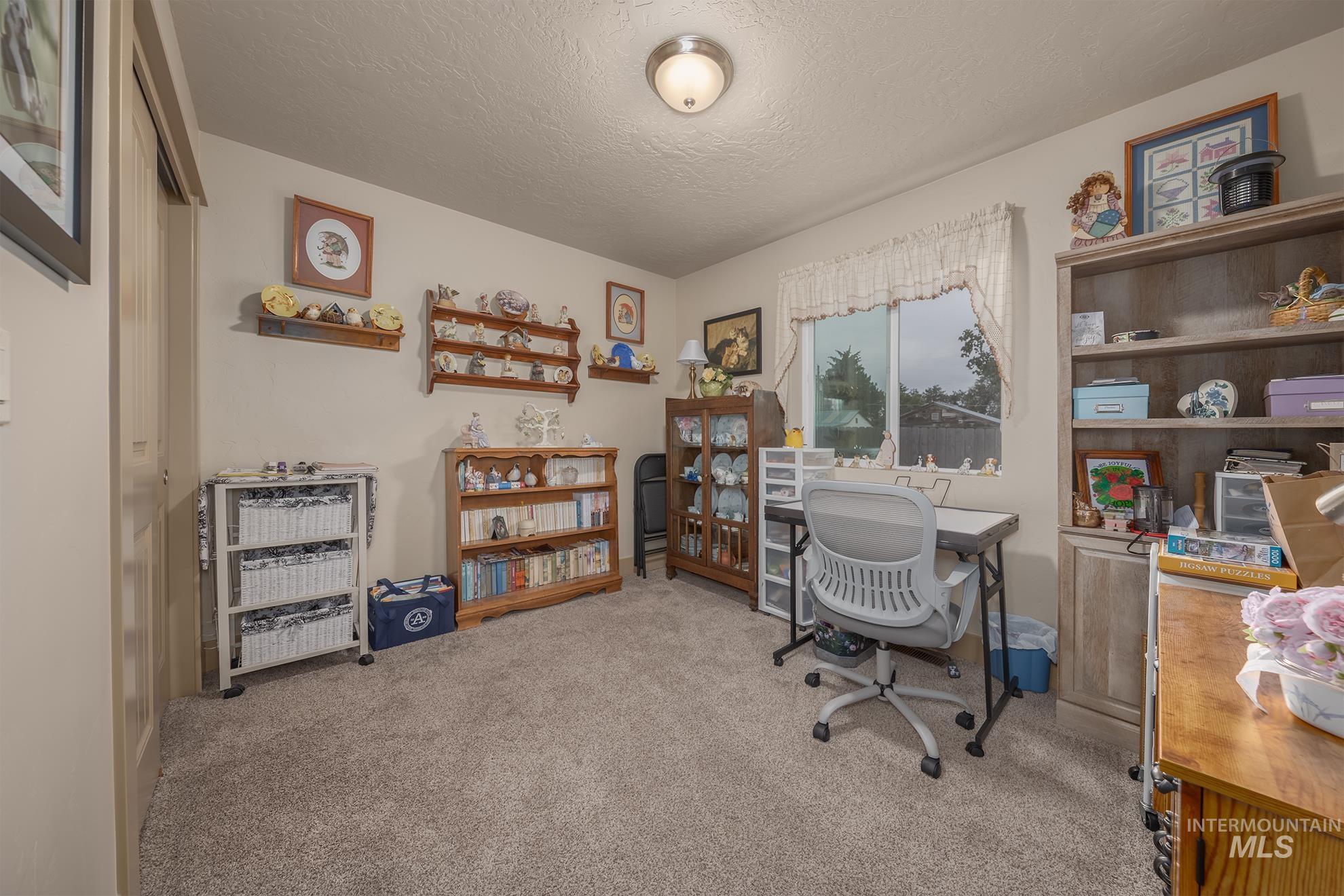 1037 W Butterfield, Weiser, Idaho 83672, 3 Bedrooms, 2 Bathrooms, Residential For Sale, Price $338,000, 98999843