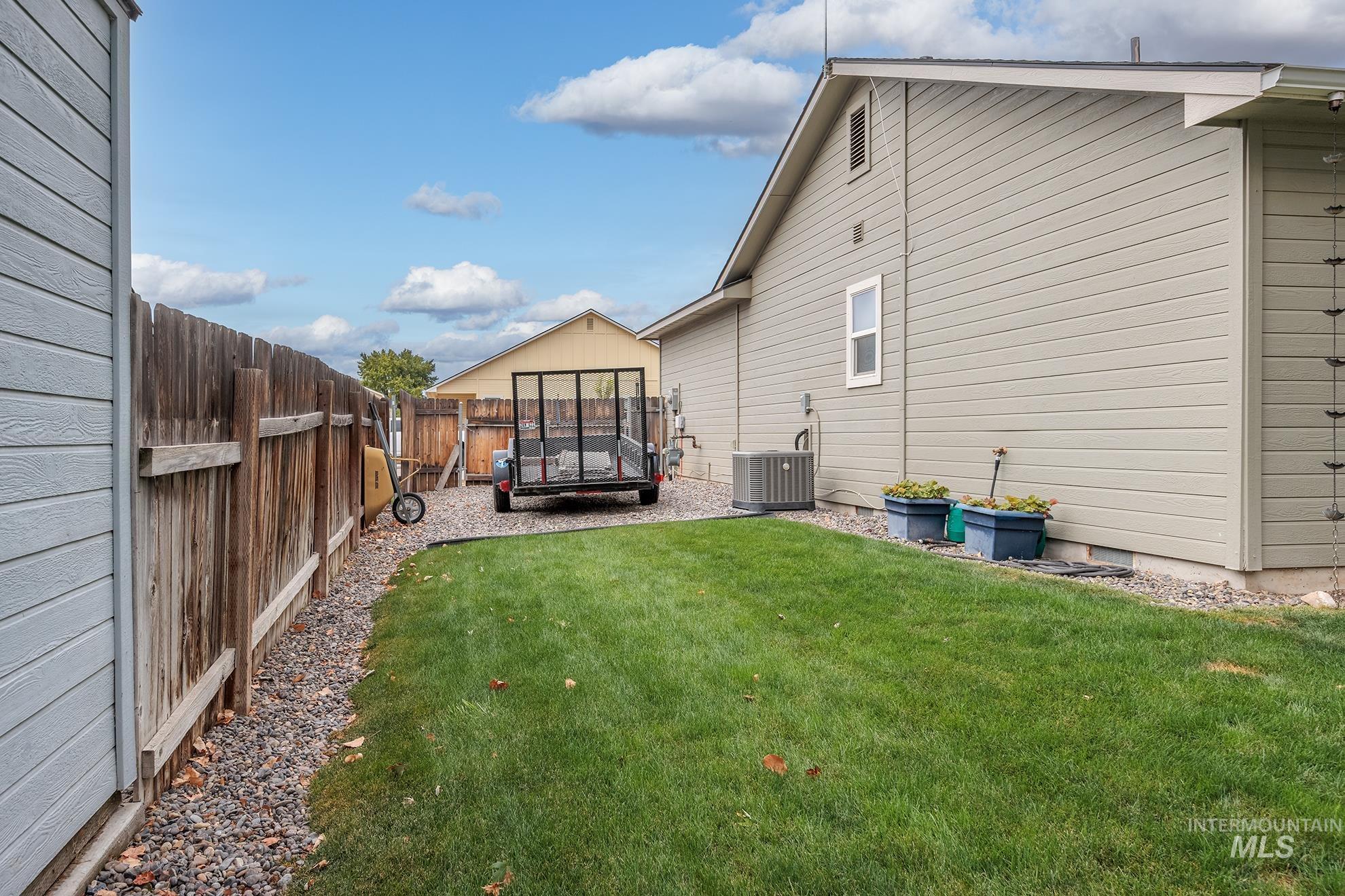 1037 W Butterfield, Weiser, Idaho 83672, 3 Bedrooms, 2 Bathrooms, Residential For Sale, Price $338,000, 98999843