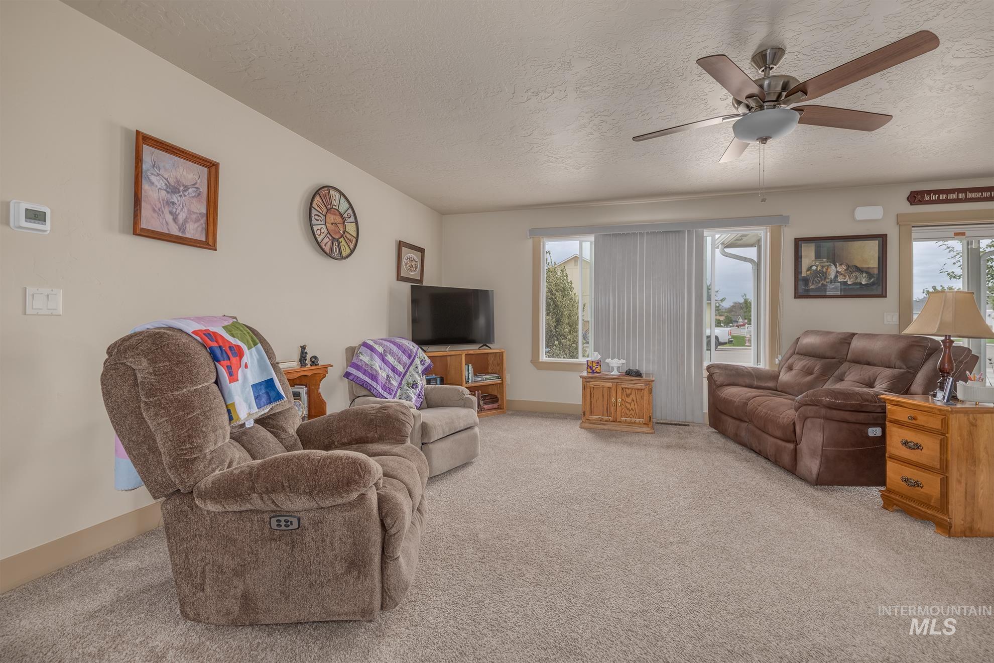 1037 W Butterfield, Weiser, Idaho 83672, 3 Bedrooms, 2 Bathrooms, Residential For Sale, Price $338,000, 98999843