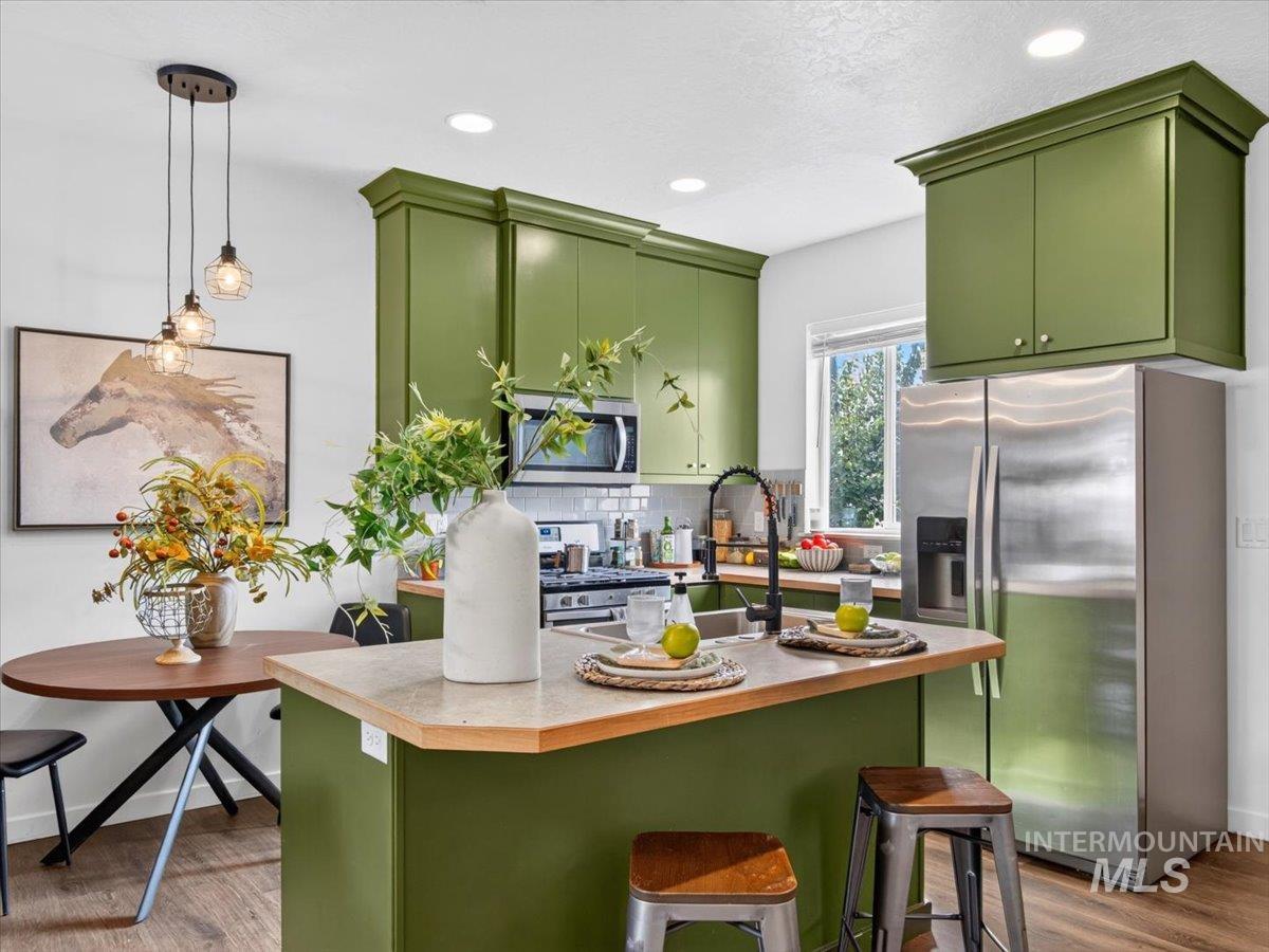 315 N Boise Ave, Emmett, Idaho 83617, 3 Bedrooms, 2 Bathrooms, Residential For Sale, Price $339,990, 98999854