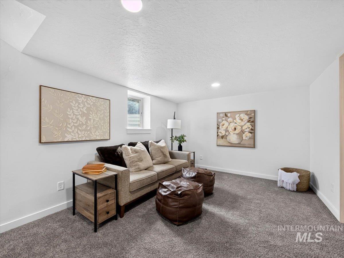 315 N Boise Ave, Emmett, Idaho 83617, 3 Bedrooms, 2 Bathrooms, Residential For Sale, Price $339,990, 98999854