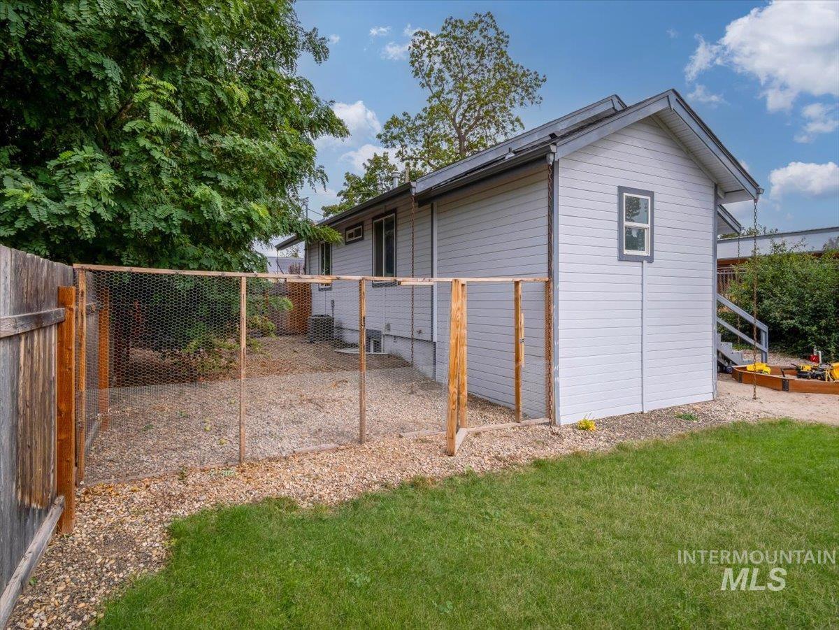 315 N Boise Ave, Emmett, Idaho 83617, 3 Bedrooms, 2 Bathrooms, Residential For Sale, Price $339,990, 98999854
