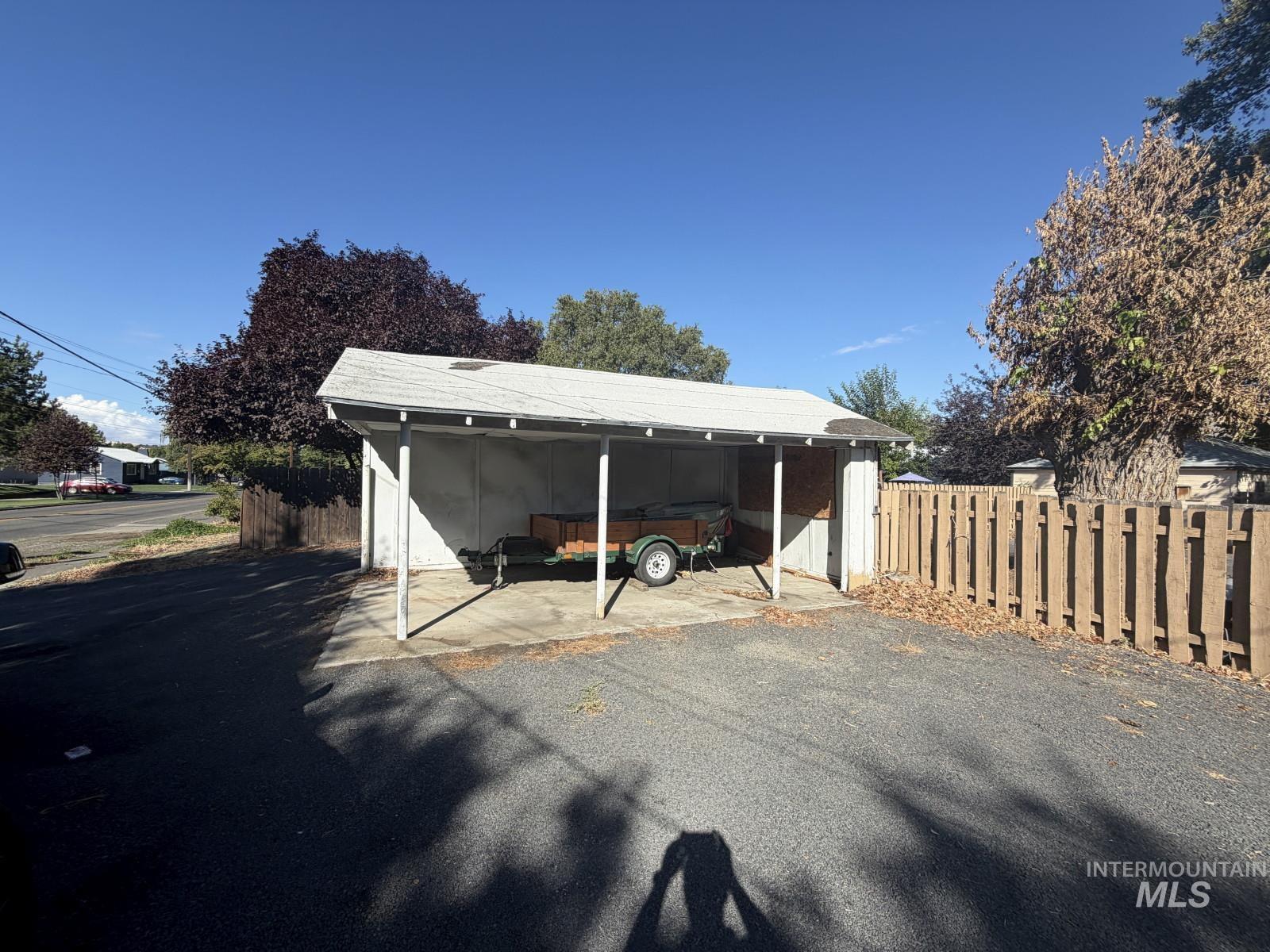 1028 8th Street, Lewiston, Idaho 83501, 2 Bedrooms, 1 Bathroom, Residential Income For Sale, Price $319,900, 98999856