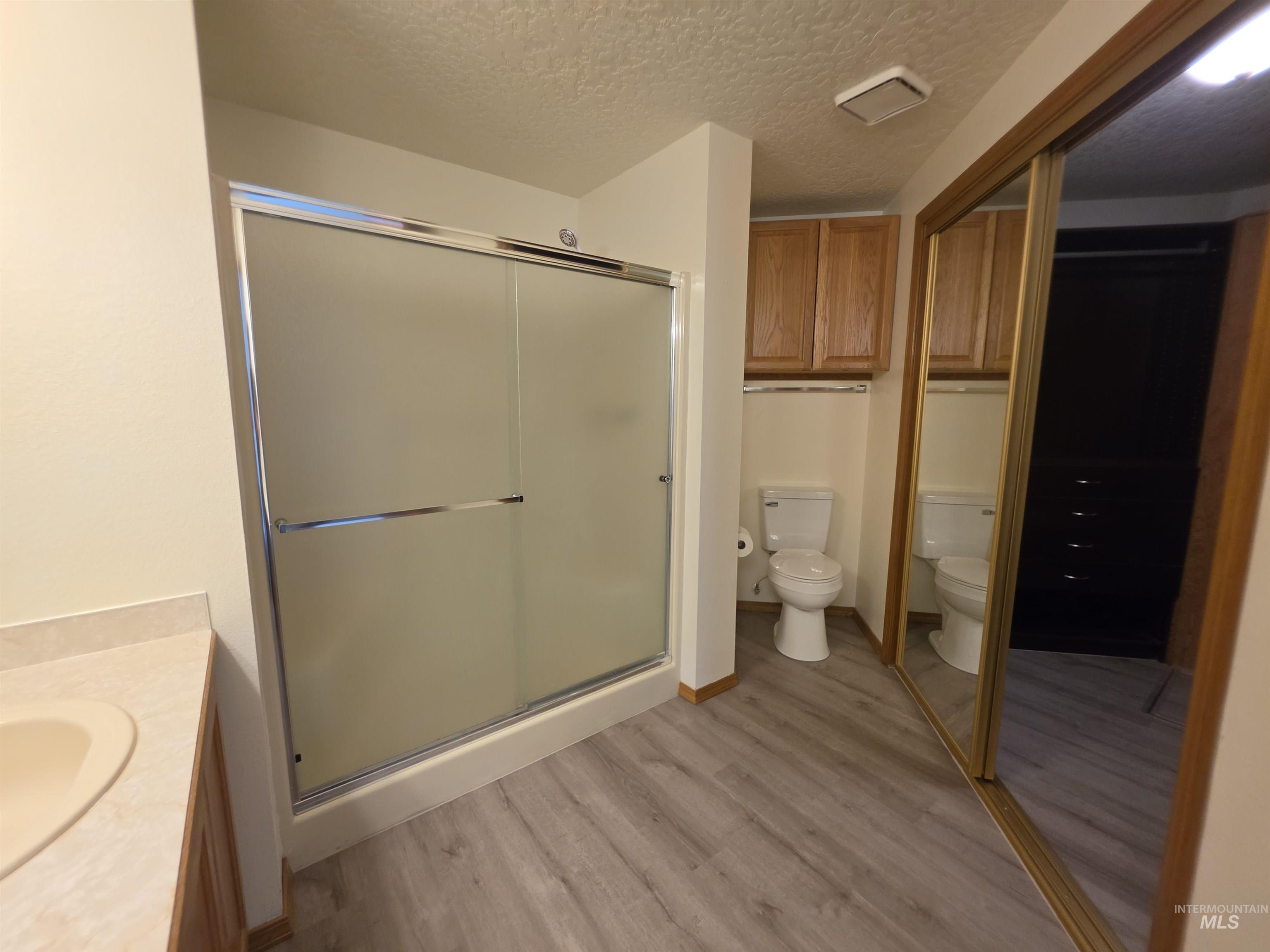 206 S Valley Dr., Nampa, Idaho 83686, 2 Bedrooms, 2 Bathrooms, Residential For Sale, Price $349,900,MLS 98999857
