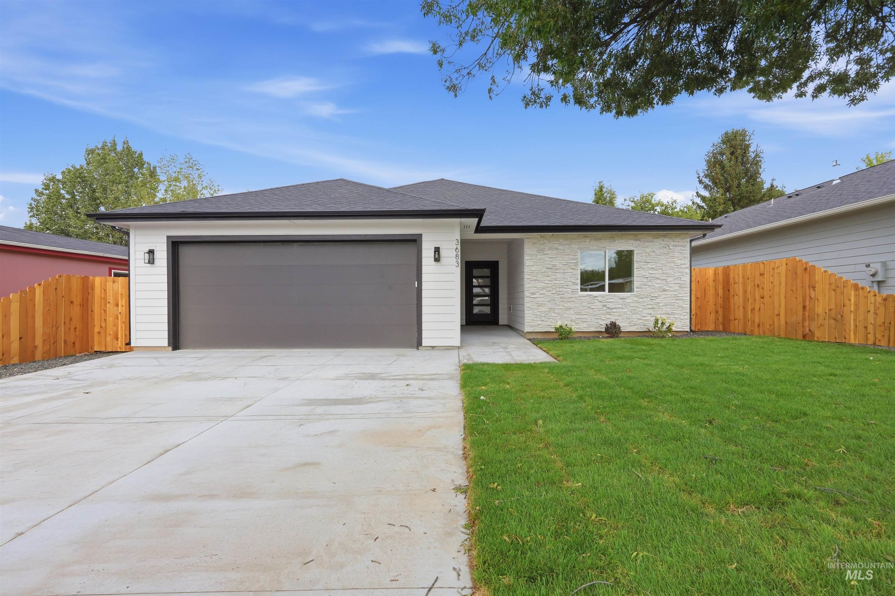 3683 S Kingsland Way, Boise, Idaho 83716, 3 Bedrooms, 2 Bathrooms, Residential For Sale, Price $614,400,MLS 98999863