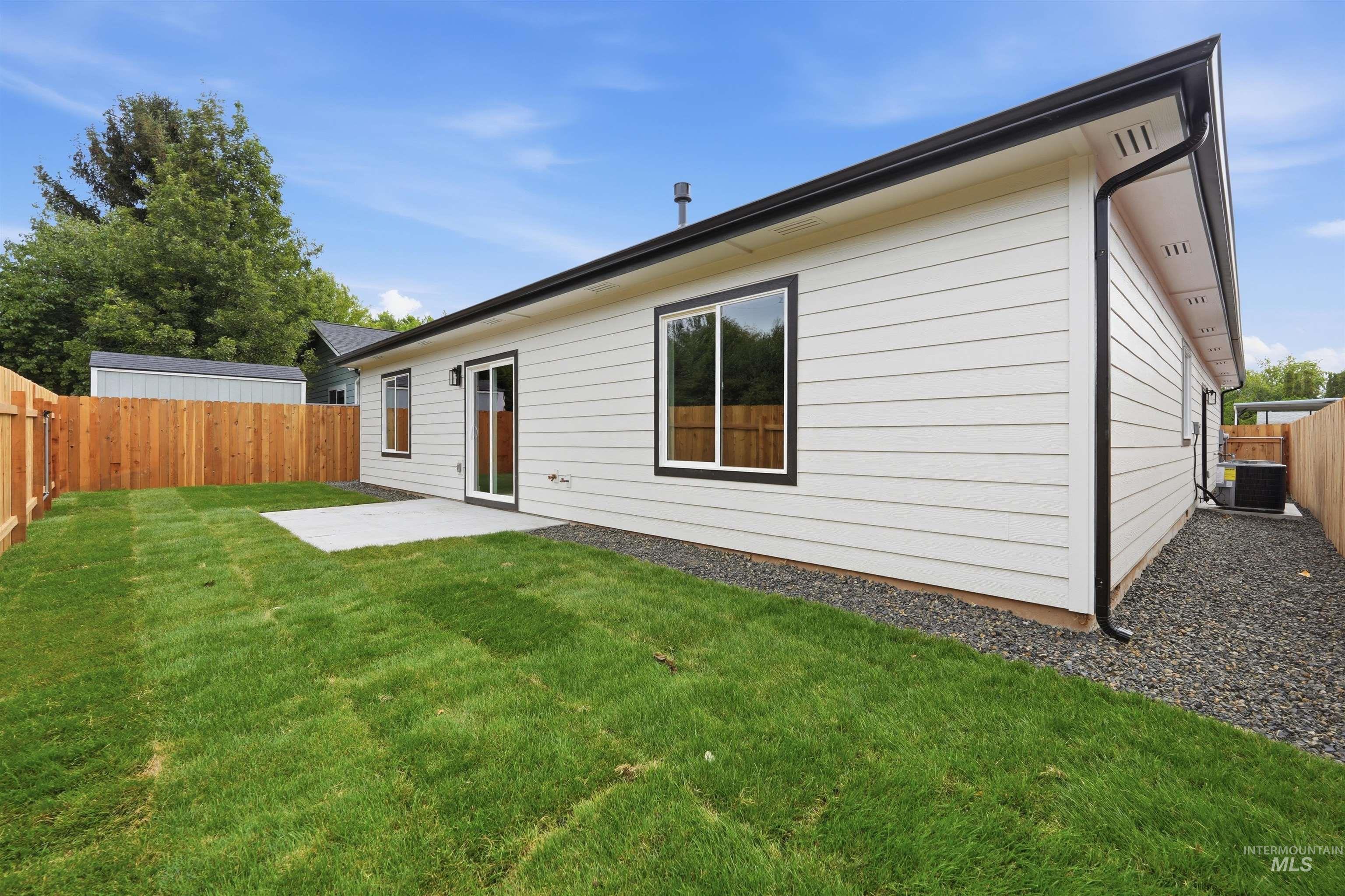 3683 S Kingsland Way, Boise, Idaho 83716, 3 Bedrooms, 2 Bathrooms, Residential For Sale, Price $614,400,MLS 98999863
