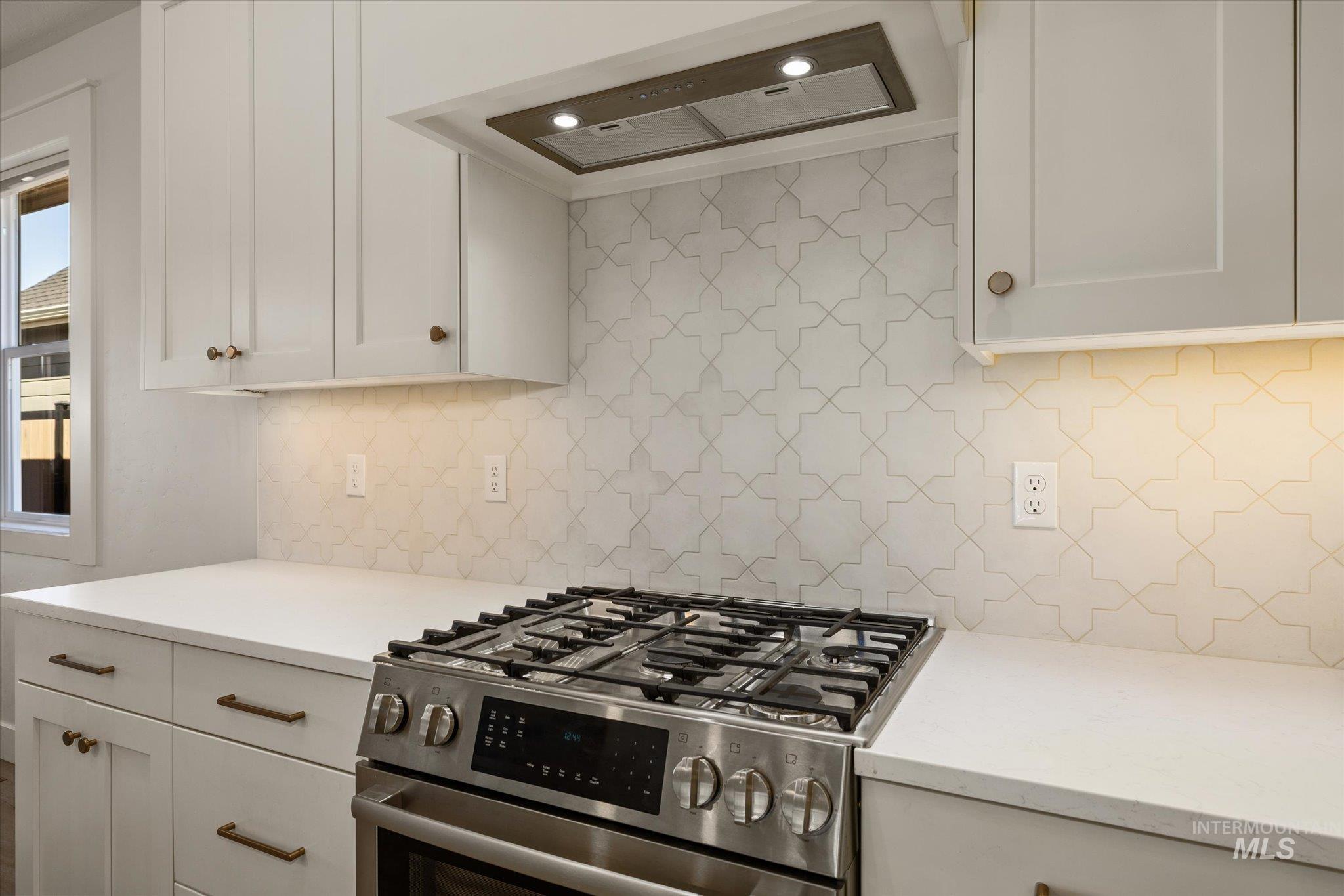 6725 W Los Flores Dr, Meridian, Idaho 83646, 3 Bedrooms, 2 Bathrooms, Residential For Sale, Price $509,000,MLS 98999865