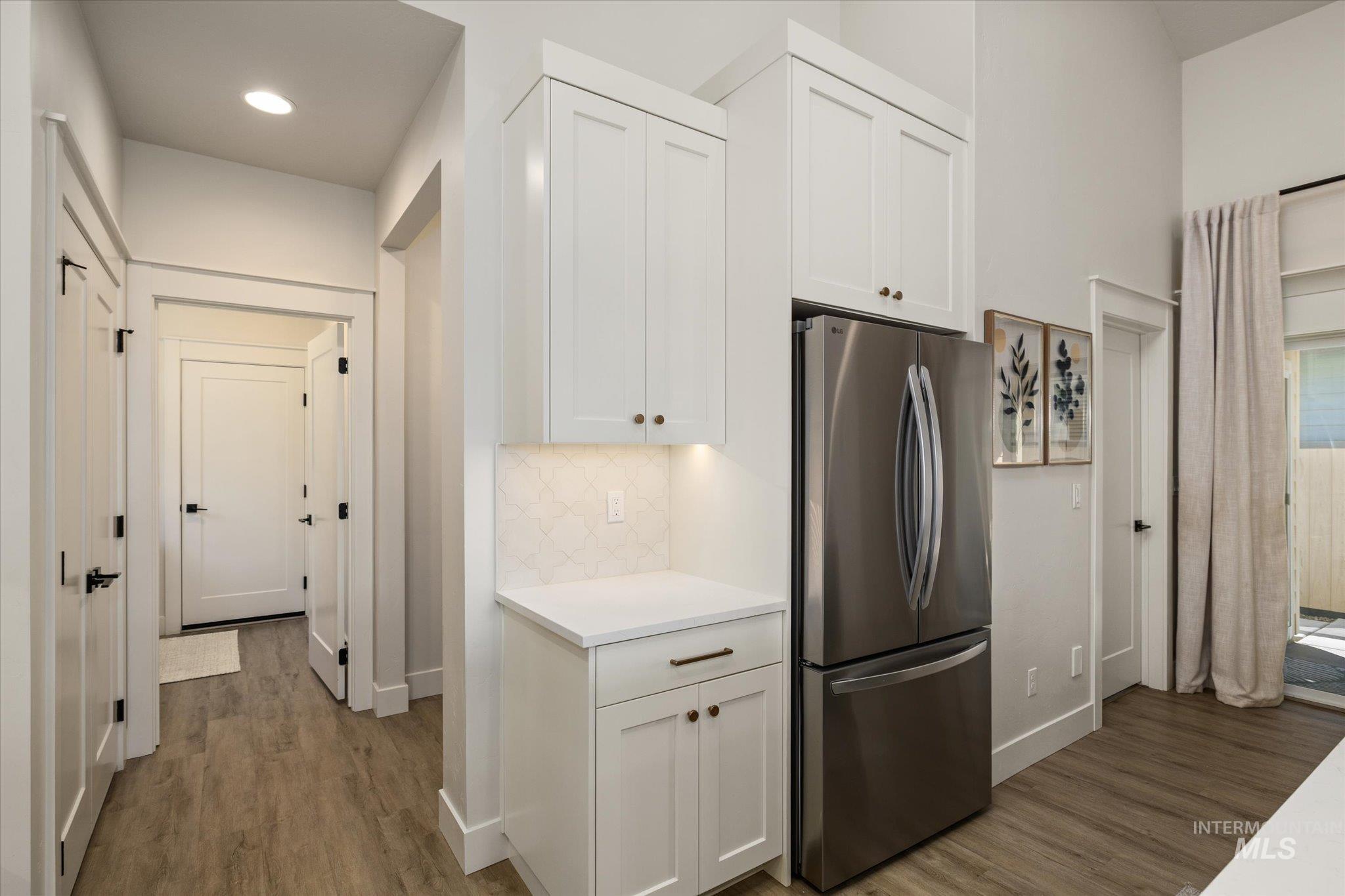 6725 W Los Flores Dr, Meridian, Idaho 83646, 3 Bedrooms, 2 Bathrooms, Residential For Sale, Price $509,000,MLS 98999865