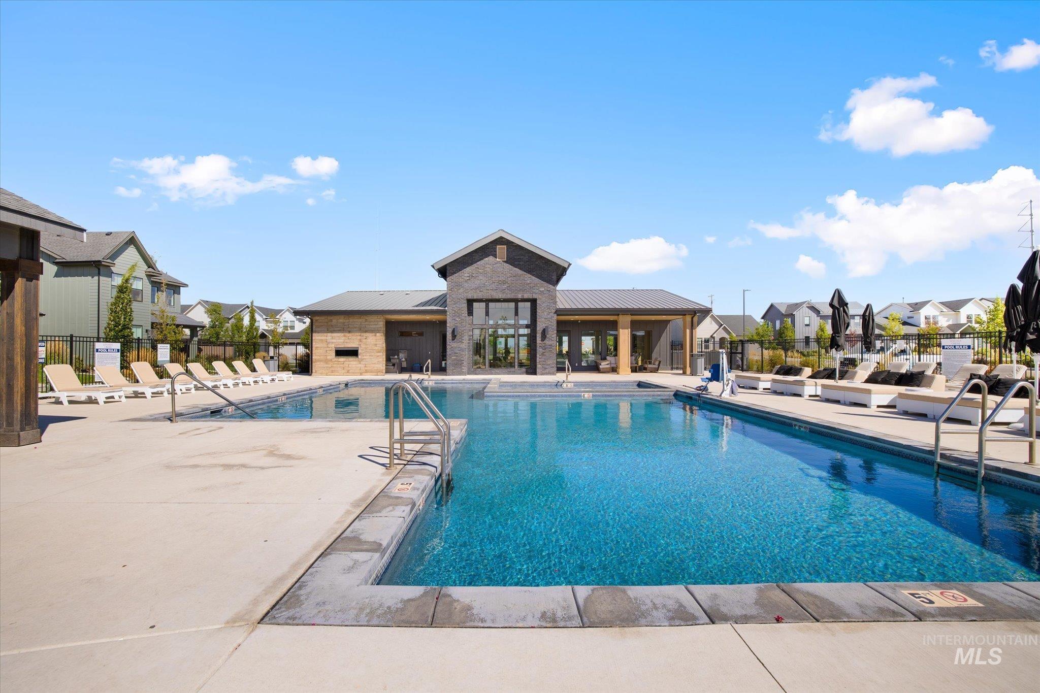 6725 W Los Flores Dr, Meridian, Idaho 83646, 3 Bedrooms, 2 Bathrooms, Residential For Sale, Price $509,000,MLS 98999865