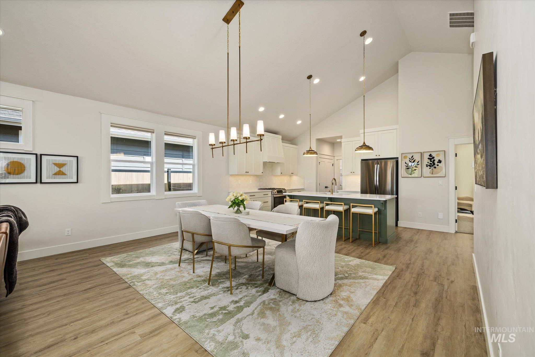 6725 W Los Flores Dr, Meridian, Idaho 83646, 3 Bedrooms, 2 Bathrooms, Residential For Sale, Price $509,000,MLS 98999865