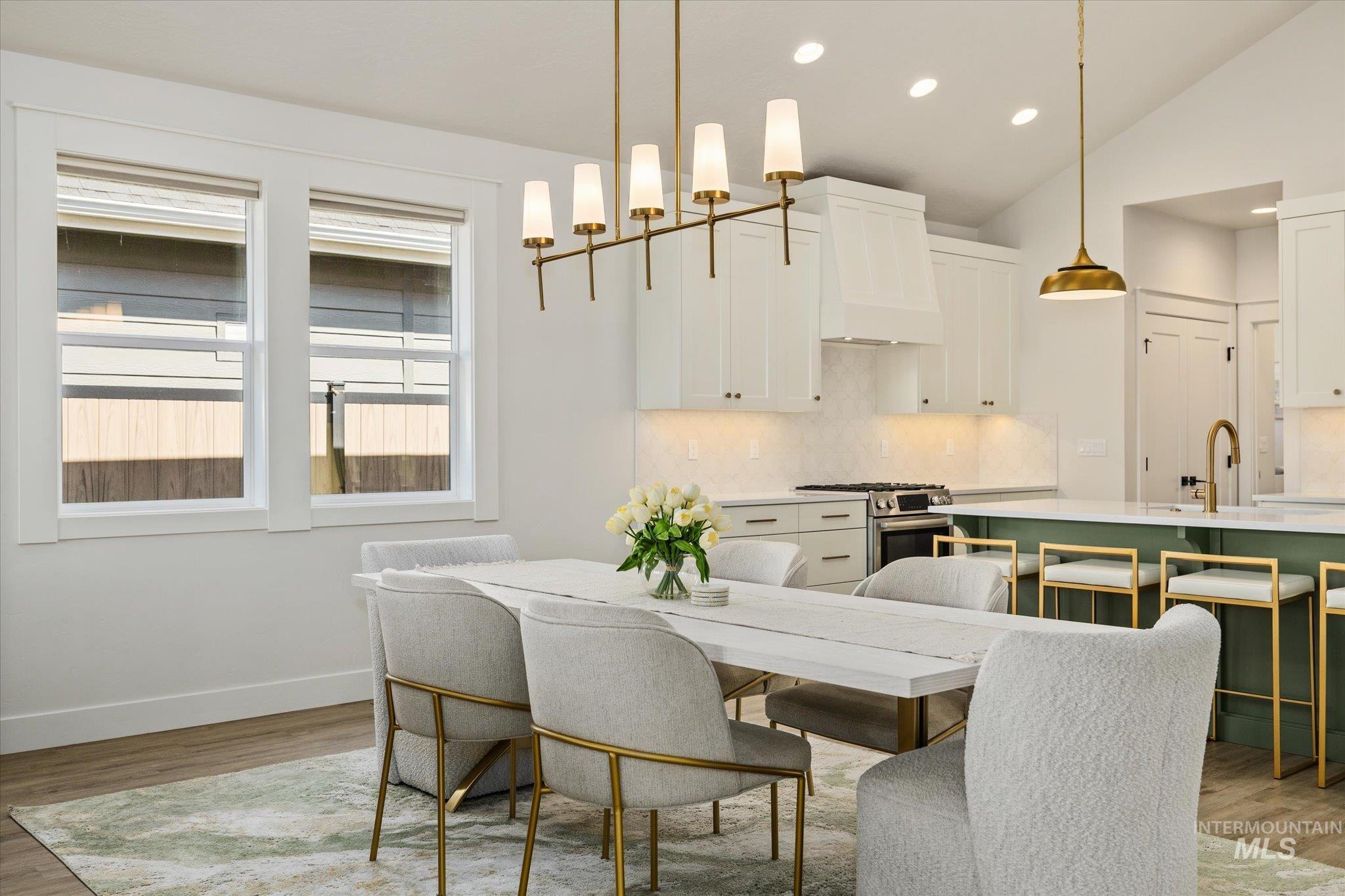 6725 W Los Flores Dr, Meridian, Idaho 83646, 3 Bedrooms, 2 Bathrooms, Residential For Sale, Price $509,000,MLS 98999865