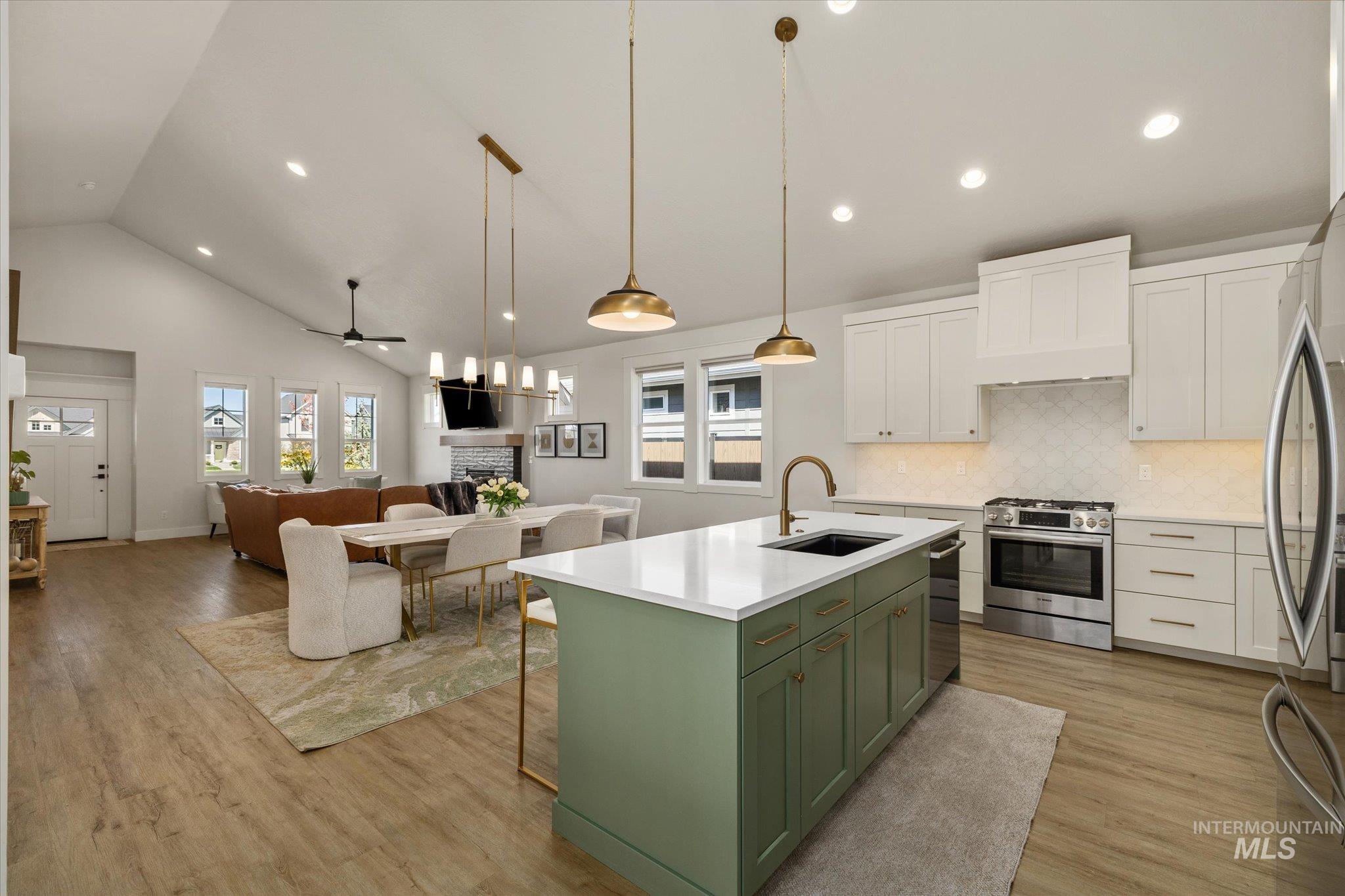 6725 W Los Flores Dr, Meridian, Idaho 83646, 3 Bedrooms, 2 Bathrooms, Residential For Sale, Price $509,000,MLS 98999865