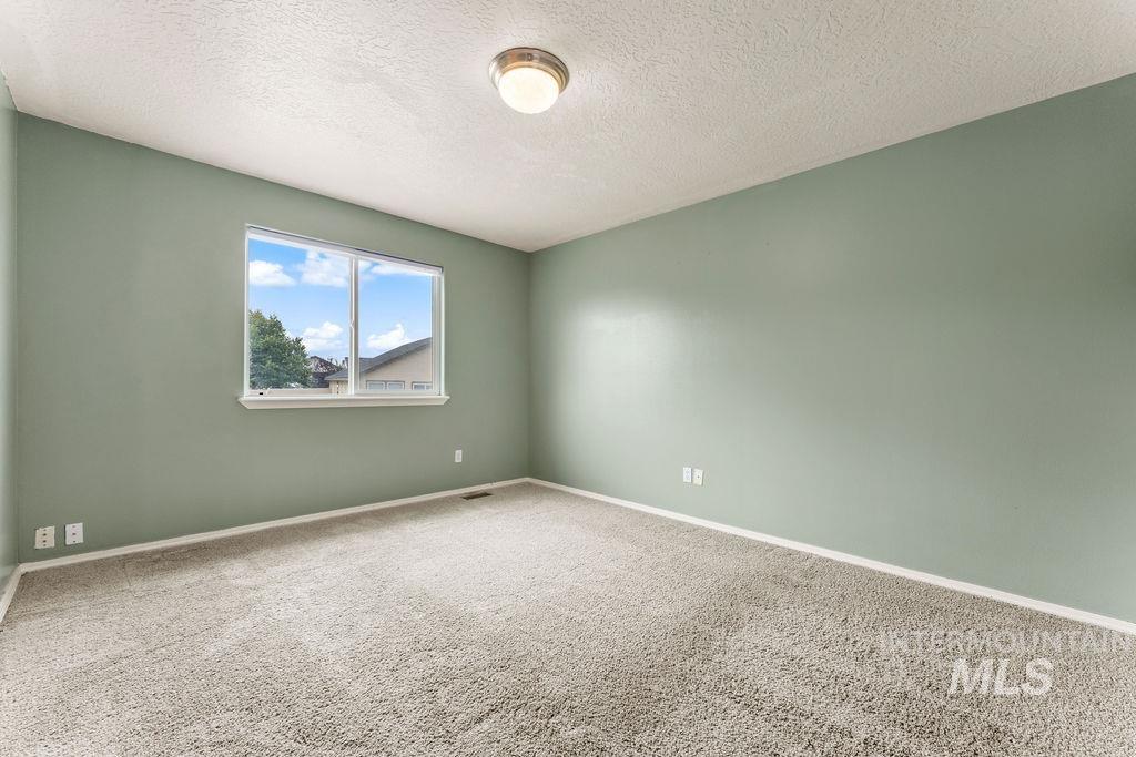 3936 E Clear Springs Dr, Nampa, Idaho 83686, 4 Bedrooms, 2.5 Bathrooms, Residential For Sale, Price $389,900, 98999867
