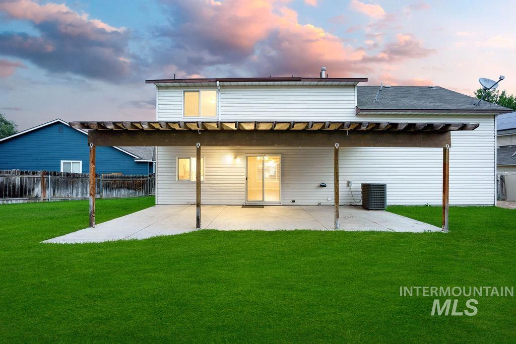 3936 E Clear Springs Dr, Nampa, Idaho 83686, 4 Bedrooms, 2.5 Bathrooms, Residential For Sale, Price $389,900, 98999867