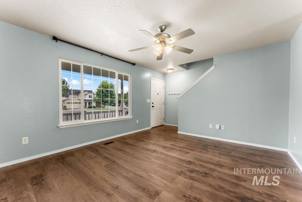 3936 E Clear Springs Dr, Nampa, Idaho 83686, 4 Bedrooms, 2.5 Bathrooms, Residential For Sale, Price $389,900, 98999867