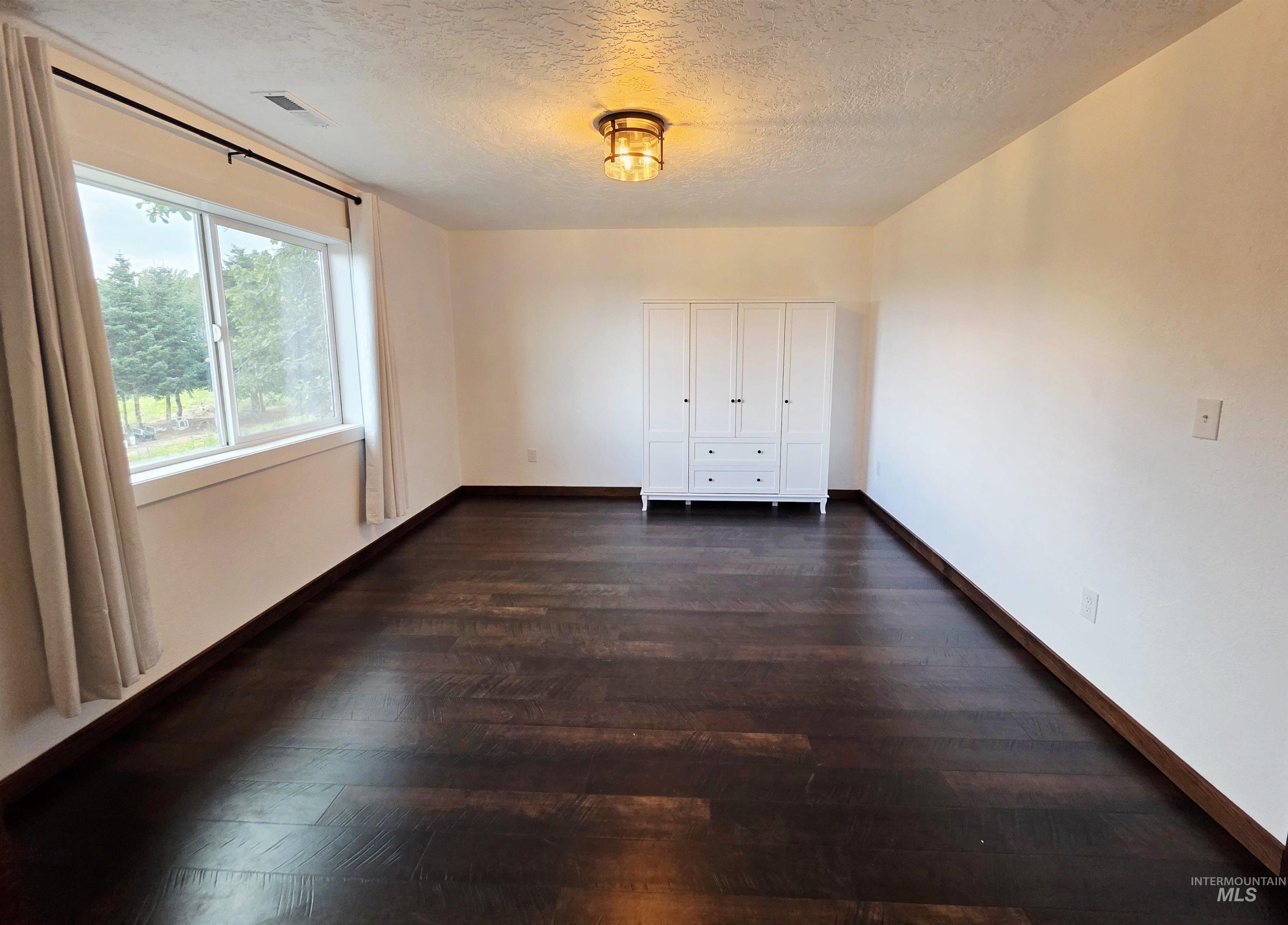 1330 Birch Ave, Lewiston, Idaho 83501, 2 Bedrooms, 2 Bathrooms, Residential For Sale, Price $385,000, 98999868