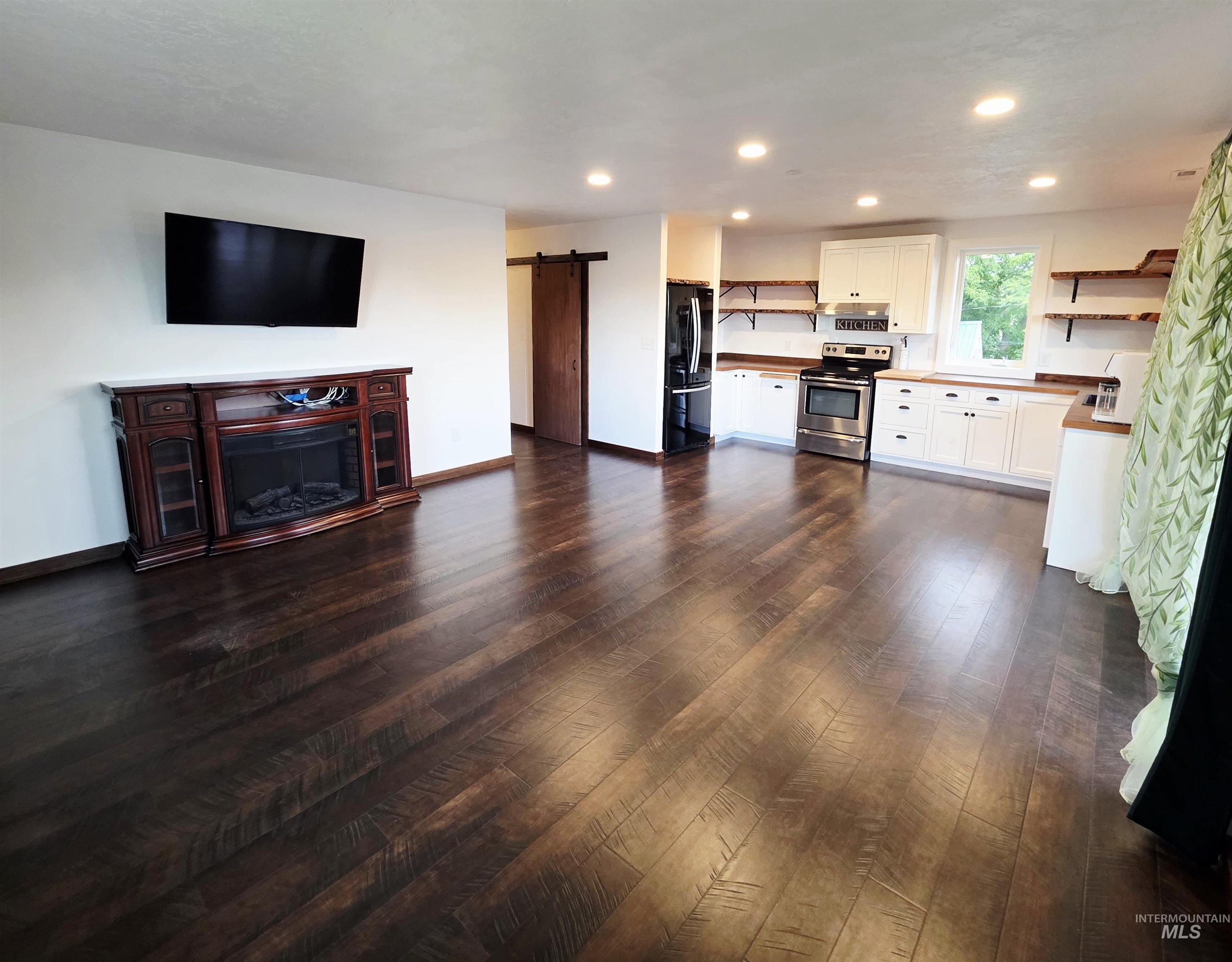 1330 Birch Ave, Lewiston, Idaho 83501, 2 Bedrooms, 2 Bathrooms, Residential For Sale, Price $385,000, 98999868