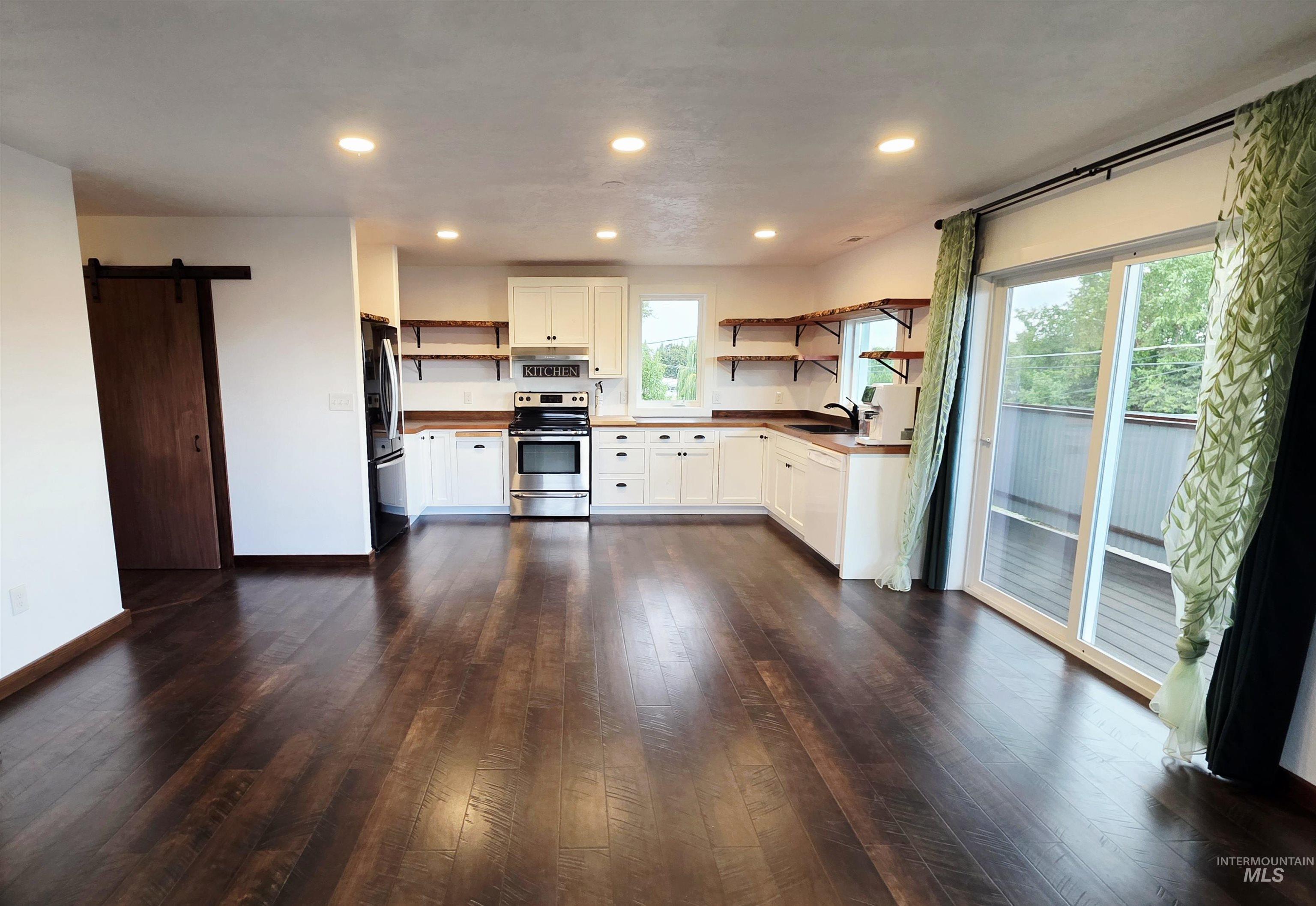 1330 Birch Ave, Lewiston, Idaho 83501, 2 Bedrooms, 2 Bathrooms, Residential For Sale, Price $385,000, 98999868