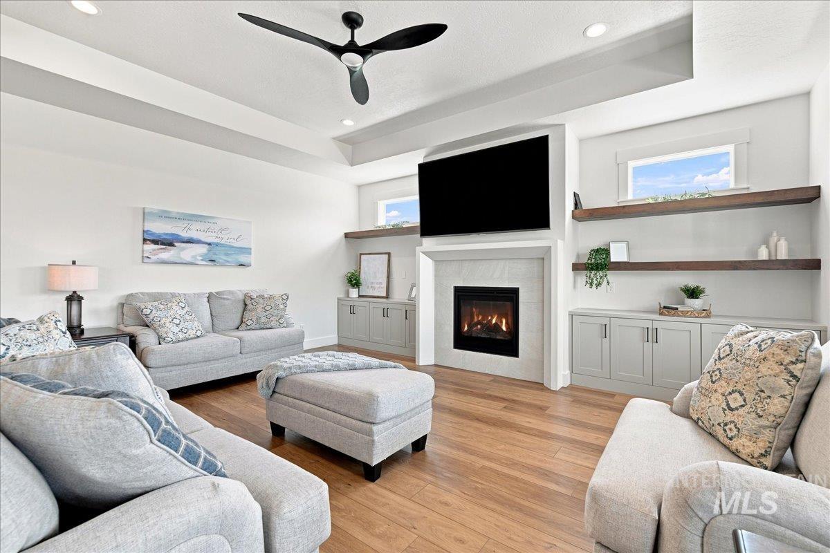 4173 N Bolero Ave, Meridian, Idaho 83646, 3 Bedrooms, 2.5 Bathrooms, Residential For Sale, Price $719,900,MLS 98999872