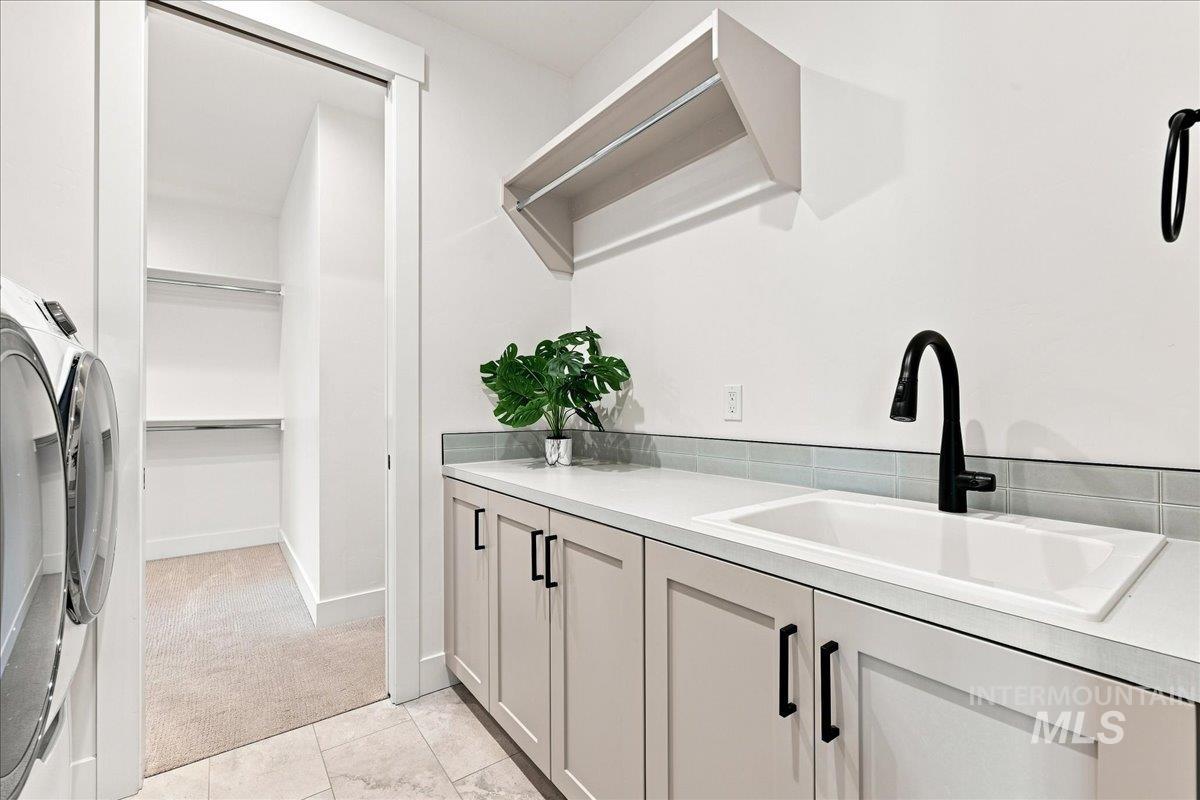 4173 N Bolero Ave, Meridian, Idaho 83646, 3 Bedrooms, 2.5 Bathrooms, Residential For Sale, Price $719,900,MLS 98999872