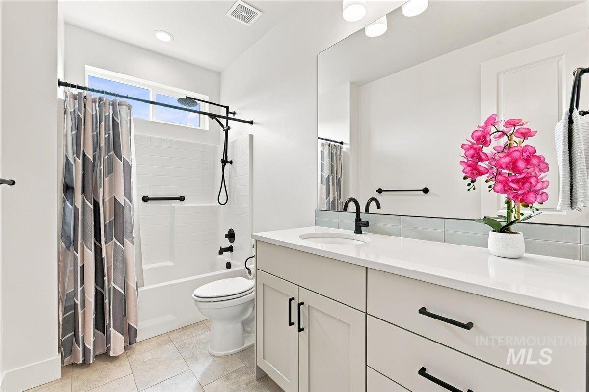4173 N Bolero Ave, Meridian, Idaho 83646, 3 Bedrooms, 2.5 Bathrooms, Residential For Sale, Price $719,900,MLS 98999872
