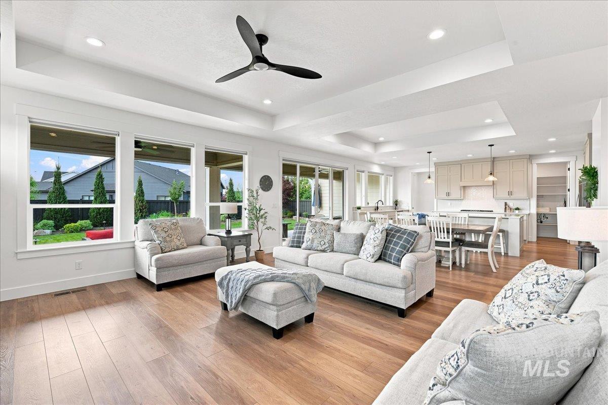 4173 N Bolero Ave, Meridian, Idaho 83646, 3 Bedrooms, 2.5 Bathrooms, Residential For Sale, Price $719,900,MLS 98999872