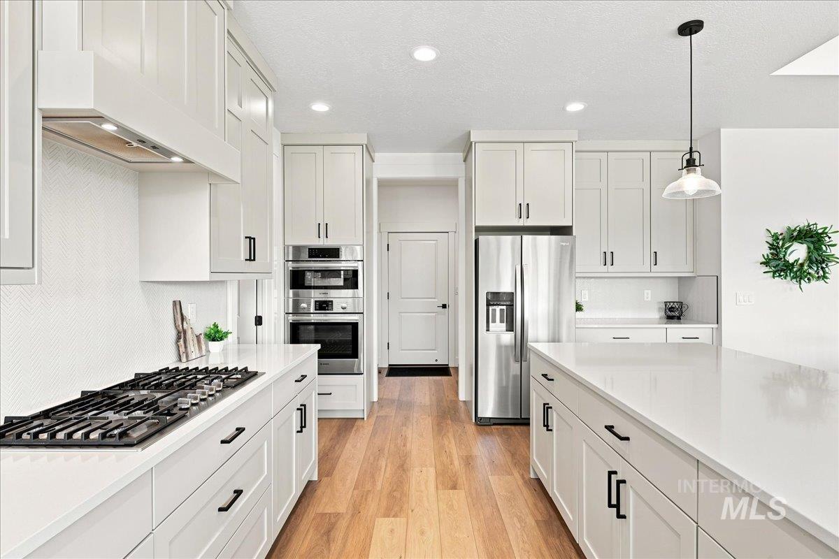 4173 N Bolero Ave, Meridian, Idaho 83646, 3 Bedrooms, 2.5 Bathrooms, Residential For Sale, Price $719,900,MLS 98999872