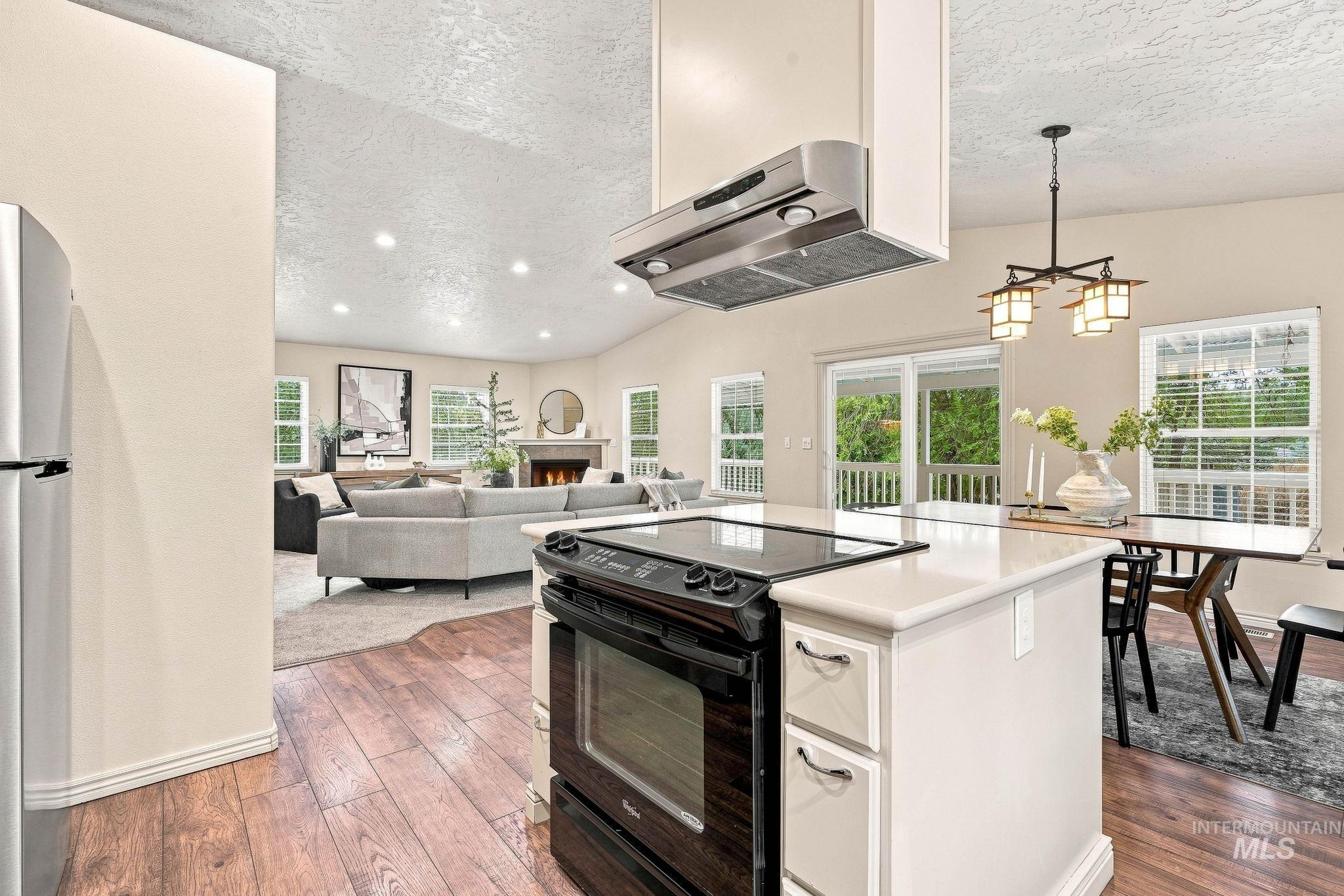 2442 W Hill Rd, Boise, Idaho 83702, 4 Bedrooms, 3 Bathrooms, Residential For Sale, Price $849,999,MLS 98999874