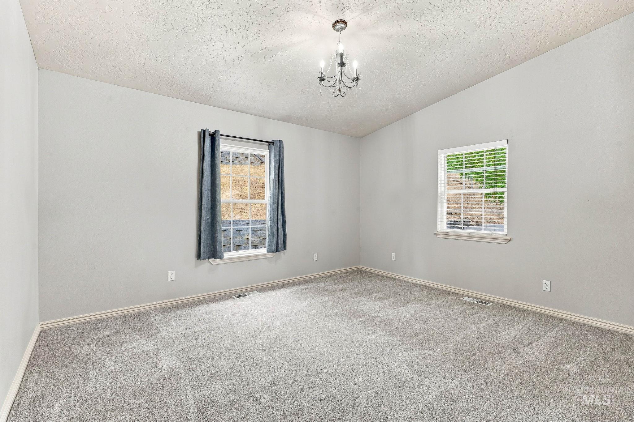 2442 W Hill Rd, Boise, Idaho 83702, 4 Bedrooms, 3 Bathrooms, Residential For Sale, Price $849,999,MLS 98999874