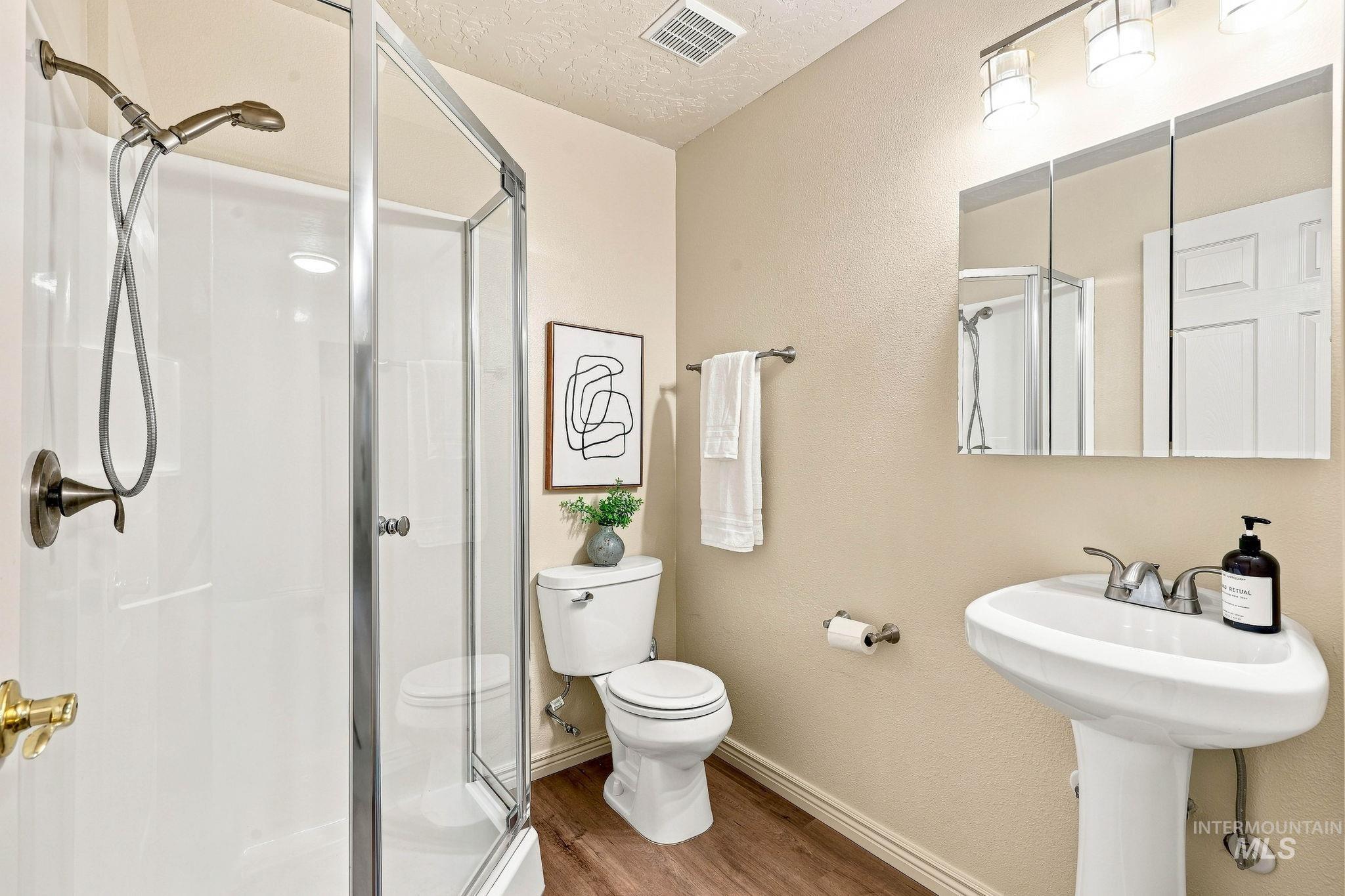 2442 W Hill Rd, Boise, Idaho 83702, 4 Bedrooms, 3 Bathrooms, Residential For Sale, Price $849,999,MLS 98999874