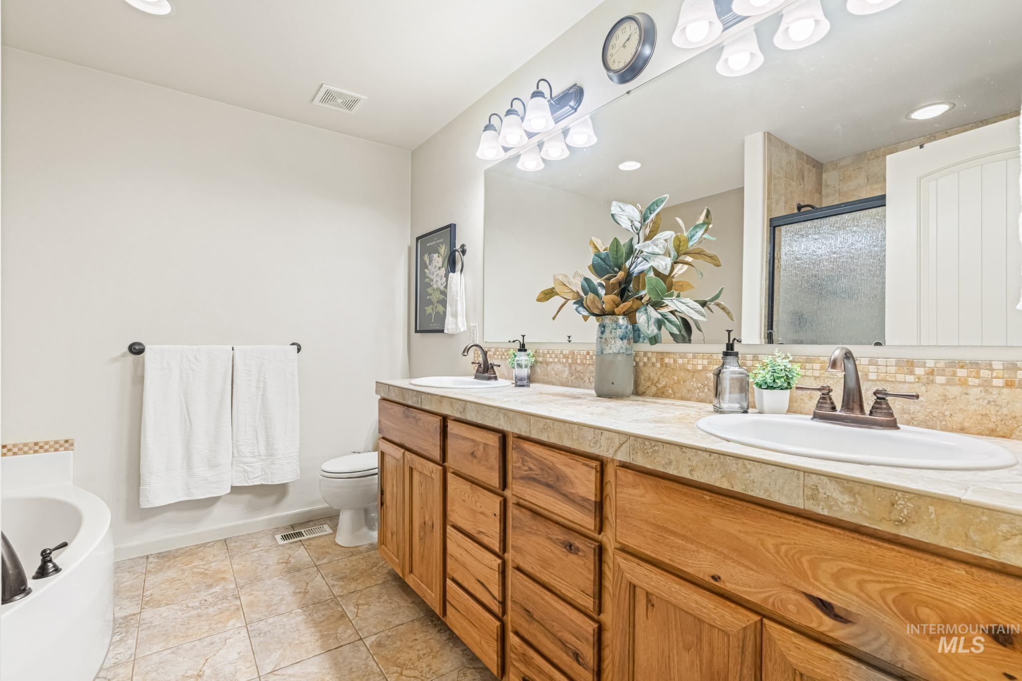 7967 S Rafael Way, Boise, Idaho 83709, 5 Bedrooms, 3 Bathrooms, Residential For Sale, Price $749,900,MLS 98999875