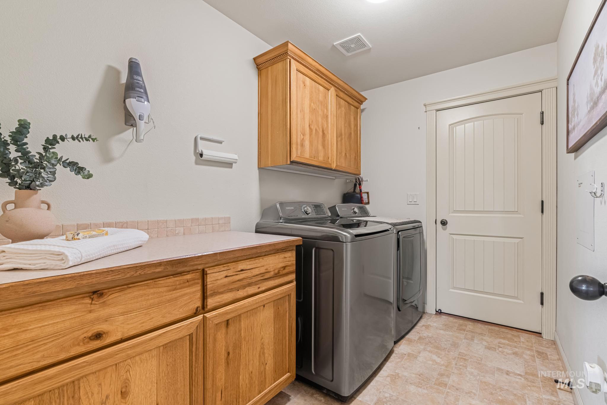 7967 S Rafael Way, Boise, Idaho 83709, 5 Bedrooms, 3 Bathrooms, Residential For Sale, Price $749,900,MLS 98999875