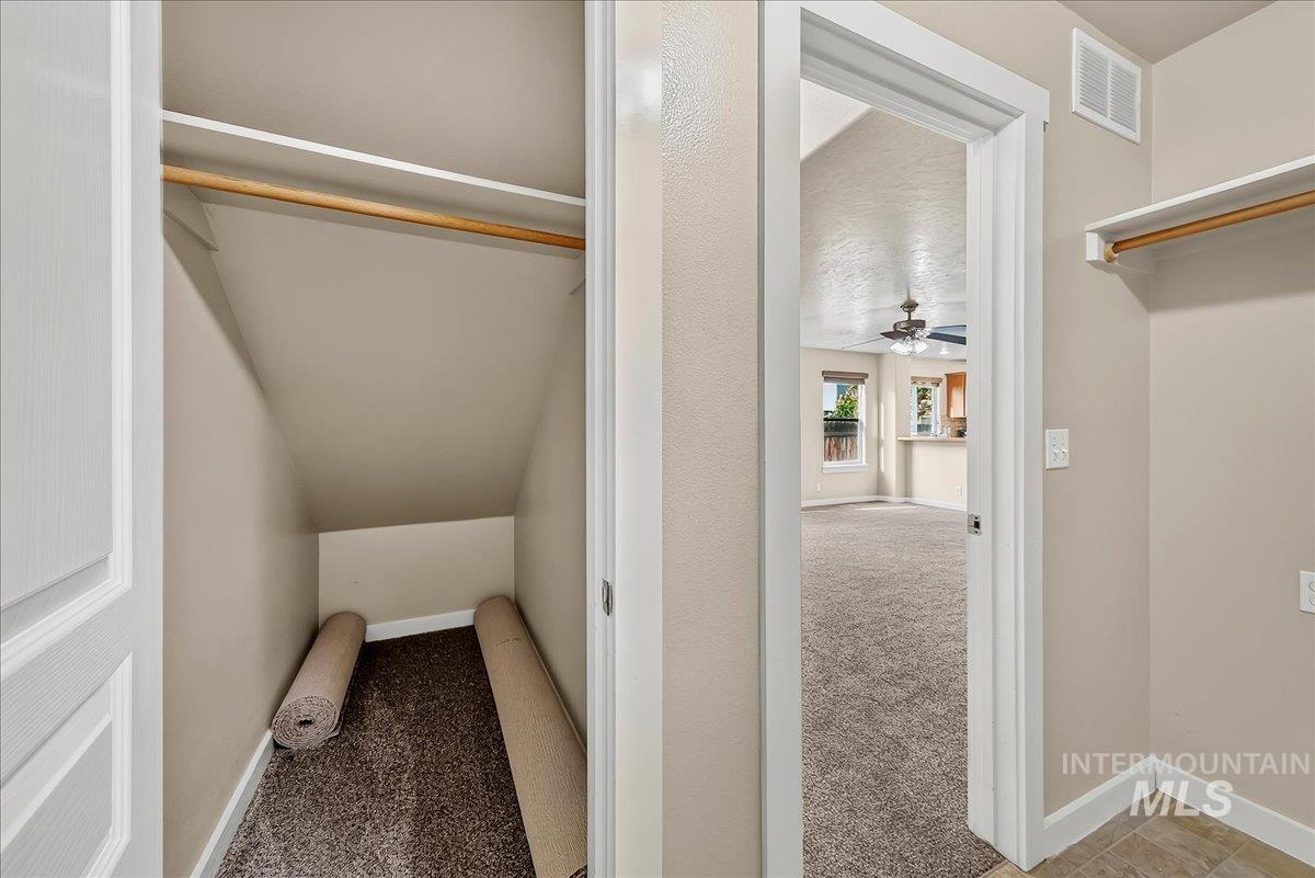 6579 S Warwickshire Ave, Boise, Idaho 83709, 4 Bedrooms, 2.5 Bathrooms, Residential For Sale, Price $439,900,MLS 98999876