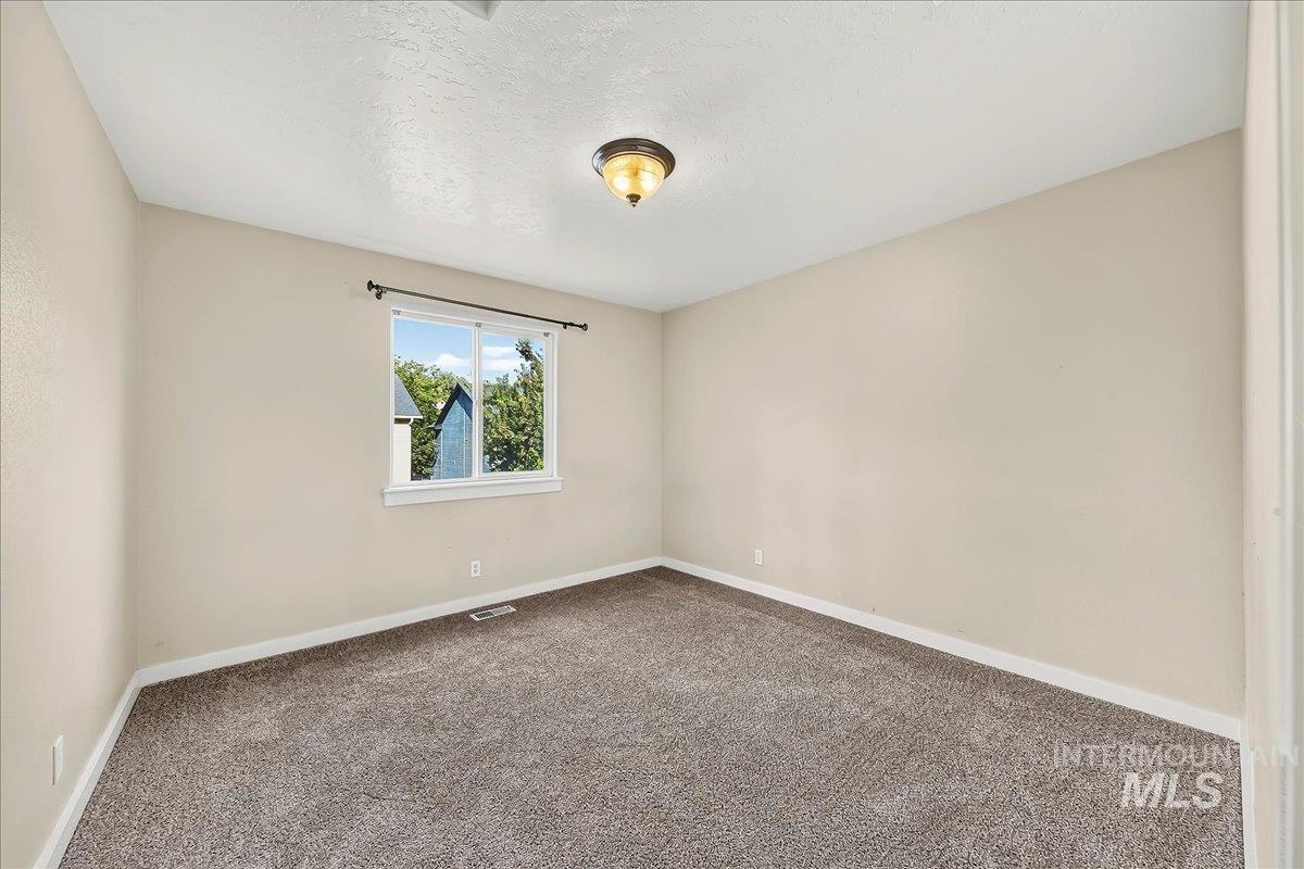 6579 S Warwickshire Ave, Boise, Idaho 83709, 4 Bedrooms, 2.5 Bathrooms, Residential For Sale, Price $439,900,MLS 98999876