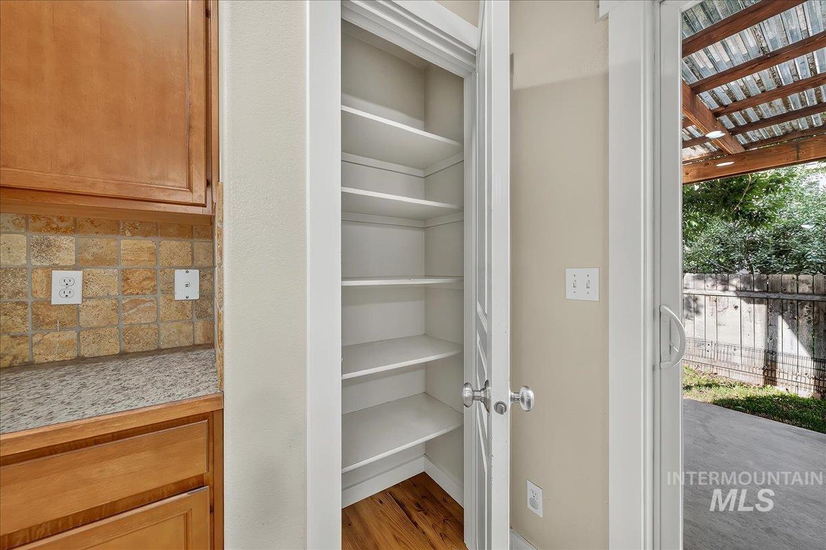 6579 S Warwickshire Ave, Boise, Idaho 83709, 4 Bedrooms, 2.5 Bathrooms, Residential For Sale, Price $439,900,MLS 98999876