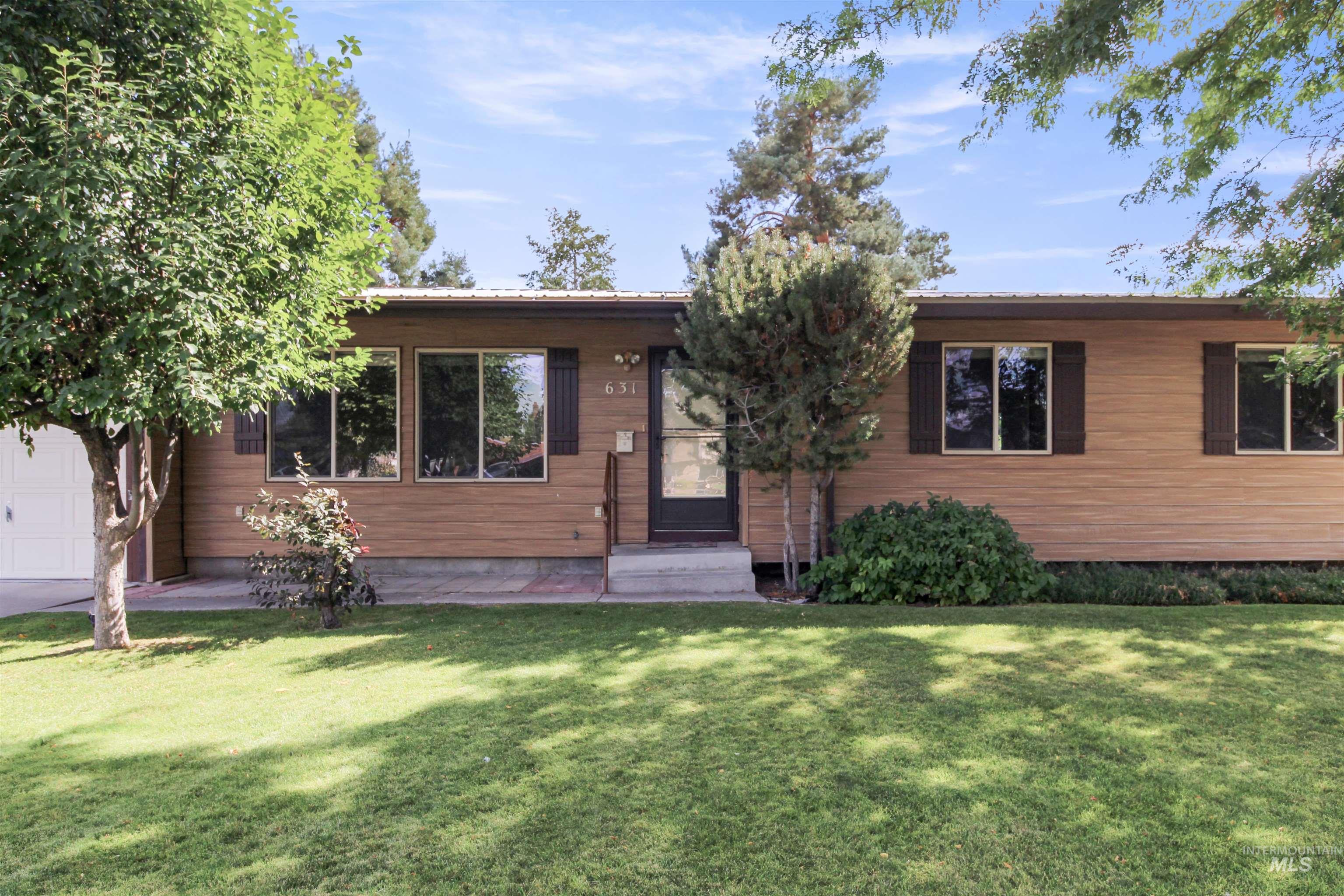 631 E 18th, Burley, Idaho 83318, 5 Bedrooms, 3 Bathrooms, Residential For Sale, Price $340,000, 98999877