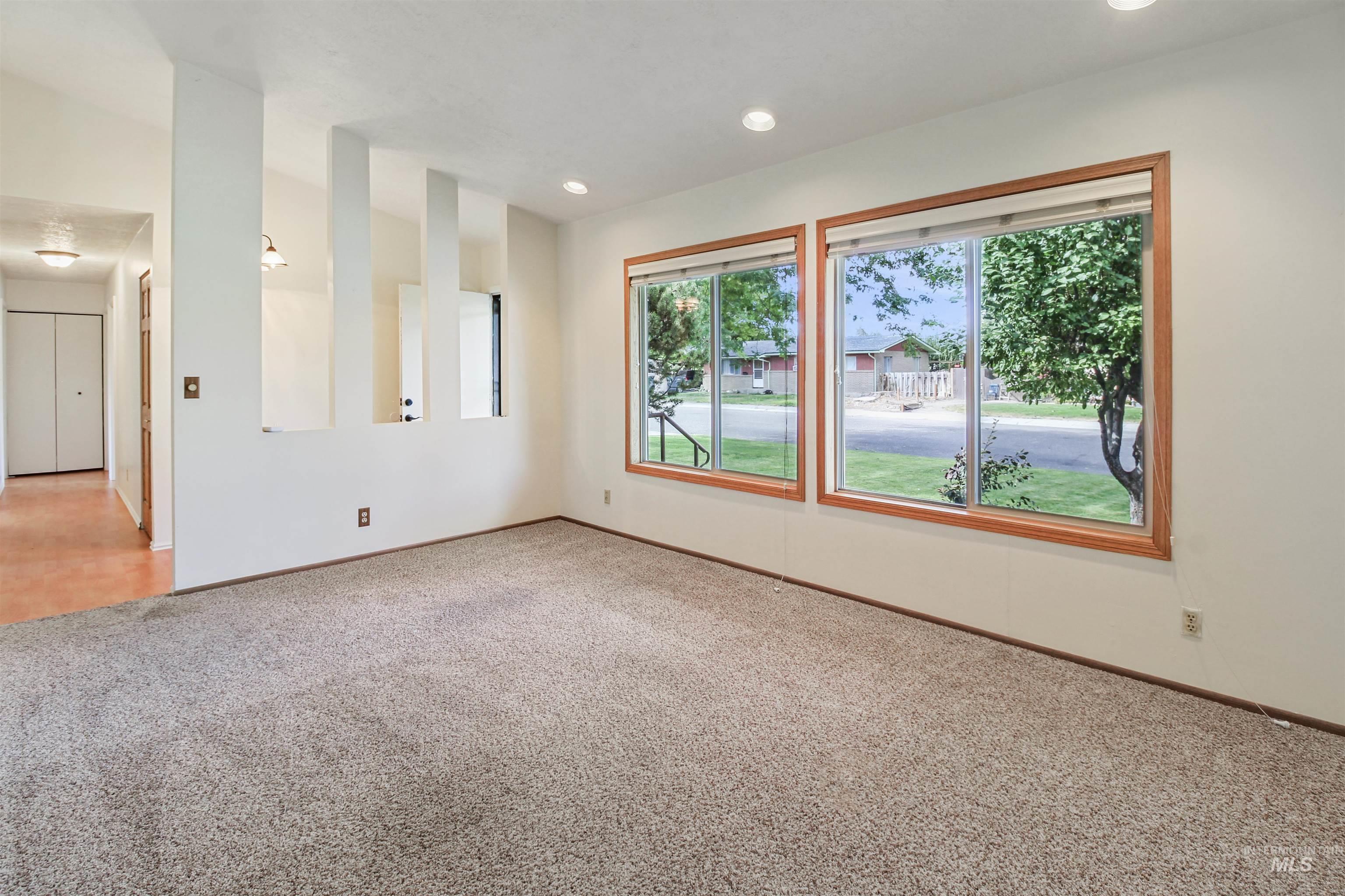 631 E 18th, Burley, Idaho 83318, 5 Bedrooms, 3 Bathrooms, Residential For Sale, Price $340,000, 98999877