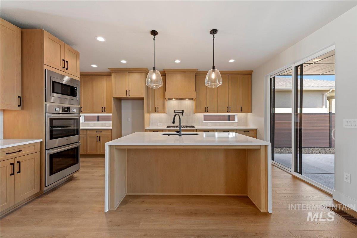 7715 W Flathead Lake St, Eagle, Idaho 83616, 6 Bedrooms, 4 Bathrooms, Residential For Sale, Price $1,299,900, 98999879