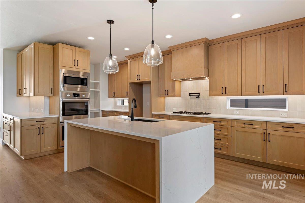 7715 W Flathead Lake St, Eagle, Idaho 83616, 6 Bedrooms, 4 Bathrooms, Residential For Sale, Price $1,299,900, 98999879