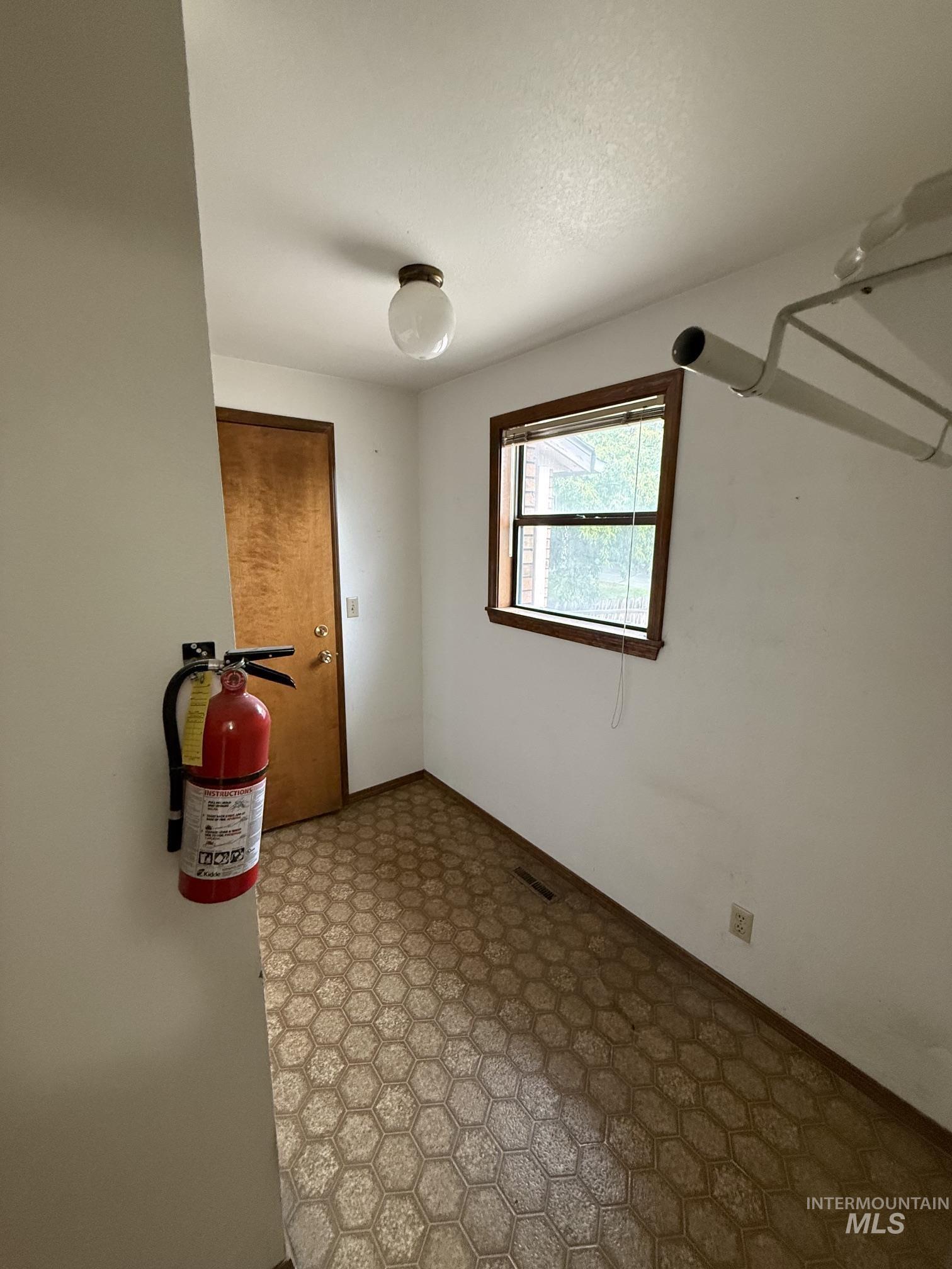 12082 W Edna, Boise, Idaho 83713, 4 Bedrooms, 2.5 Bathrooms, Residential For Sale, Price $449,900,MLS 98999882