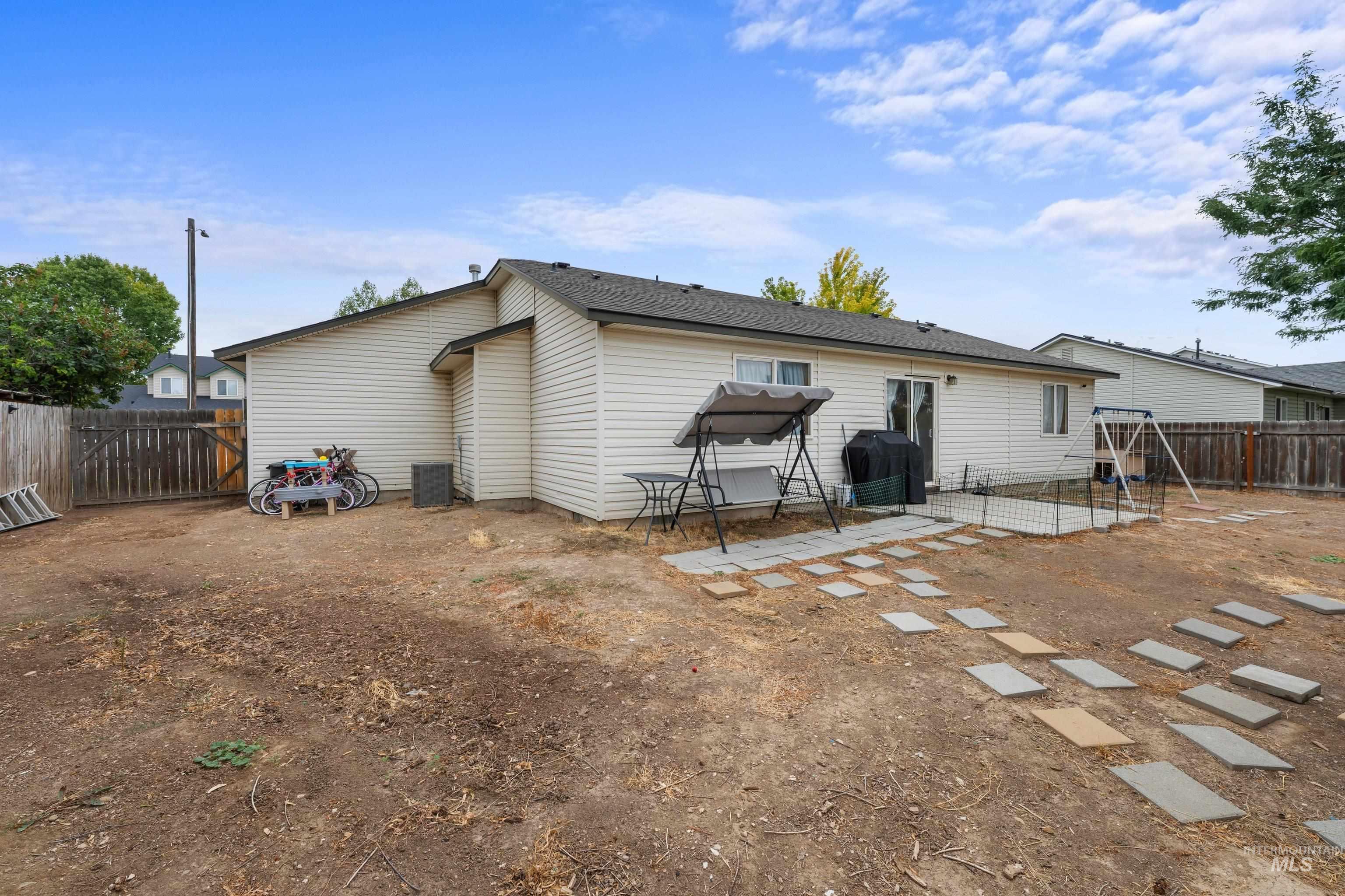 4901 Oxbow Ave, Caldwell, Idaho 83706, 3 Bedrooms, 2 Bathrooms, Residential For Sale, Price $350,000, 98999884