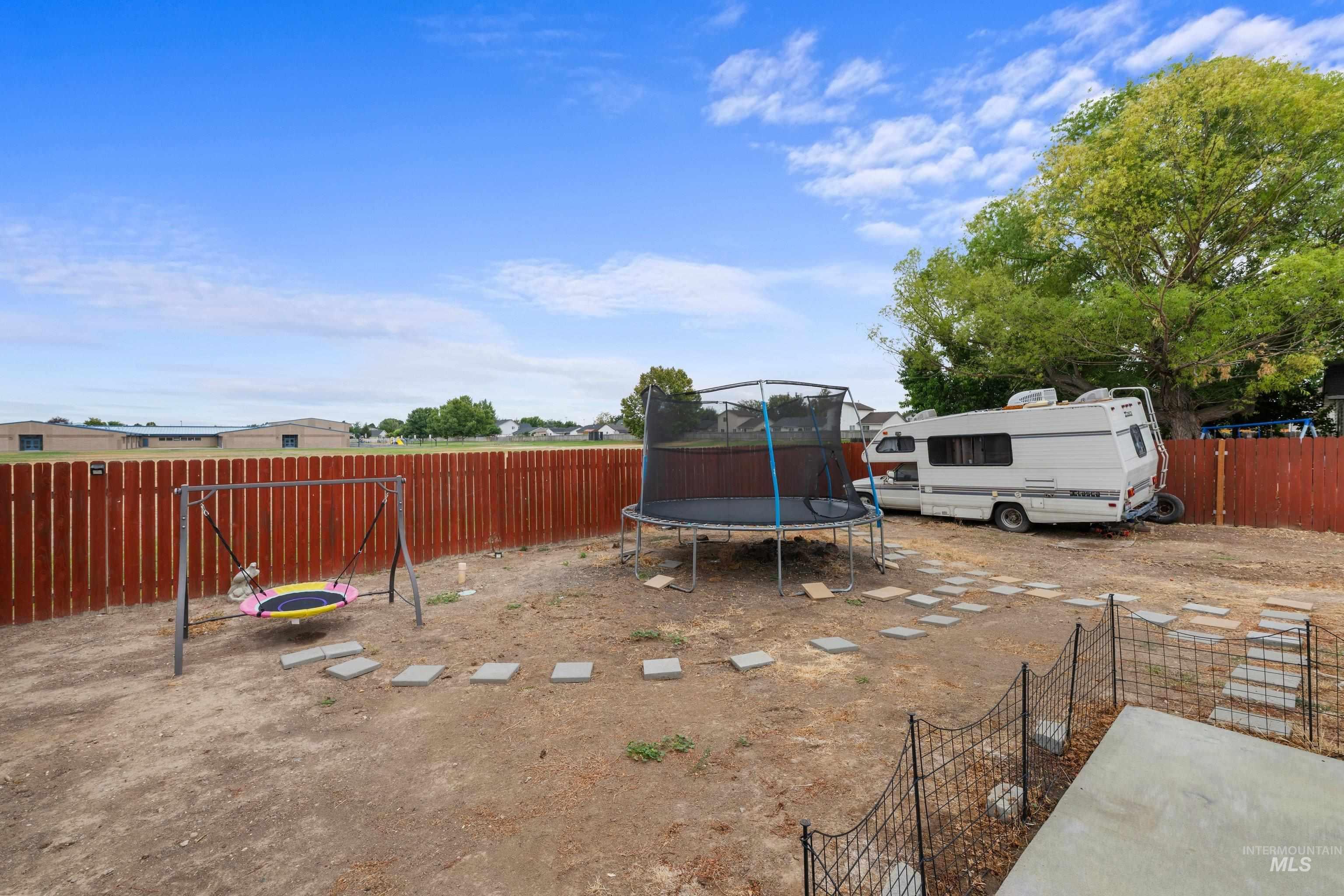 4901 Oxbow Ave, Caldwell, Idaho 83706, 3 Bedrooms, 2 Bathrooms, Residential For Sale, Price $350,000, 98999884